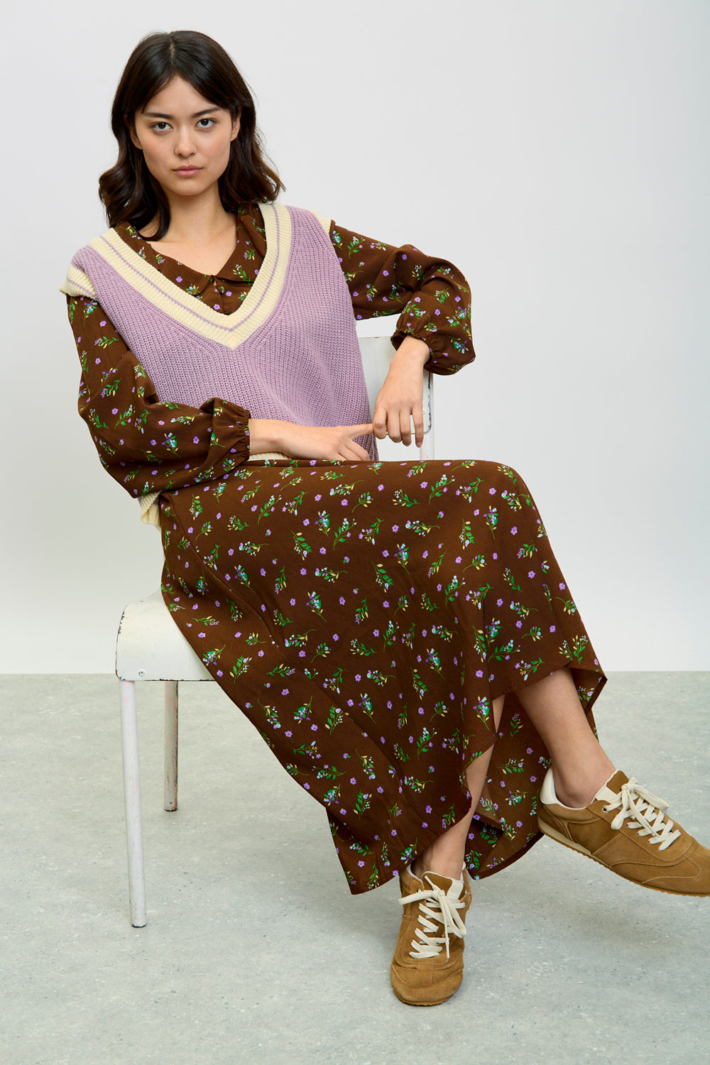 Lilac deep V varsity sweater vest_5