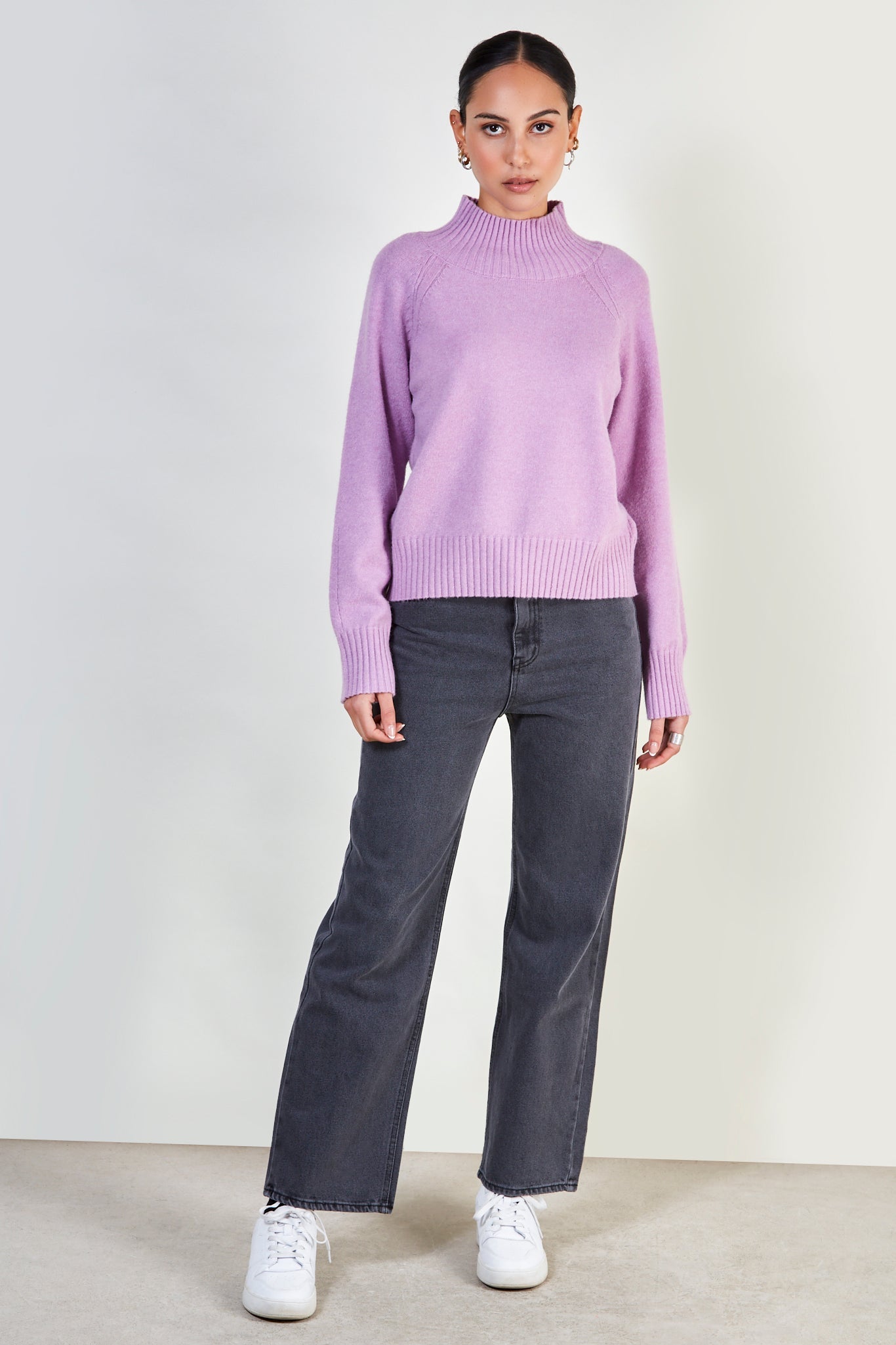 Lilac cashmere blend ribbed neck jumper_2