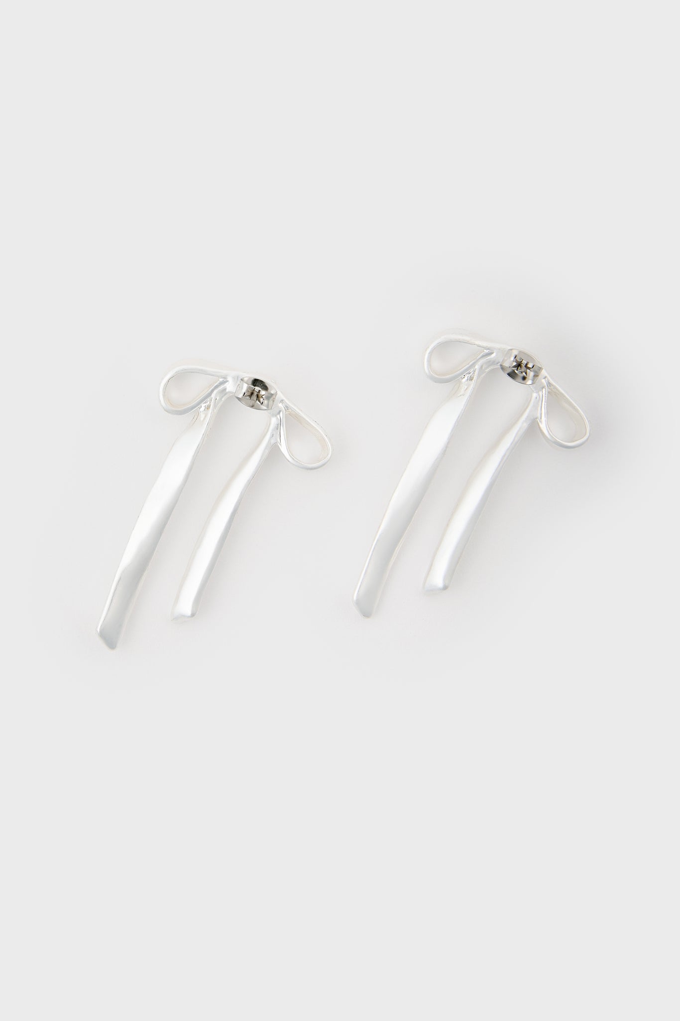 Matte silver ribbon drop earrings_2