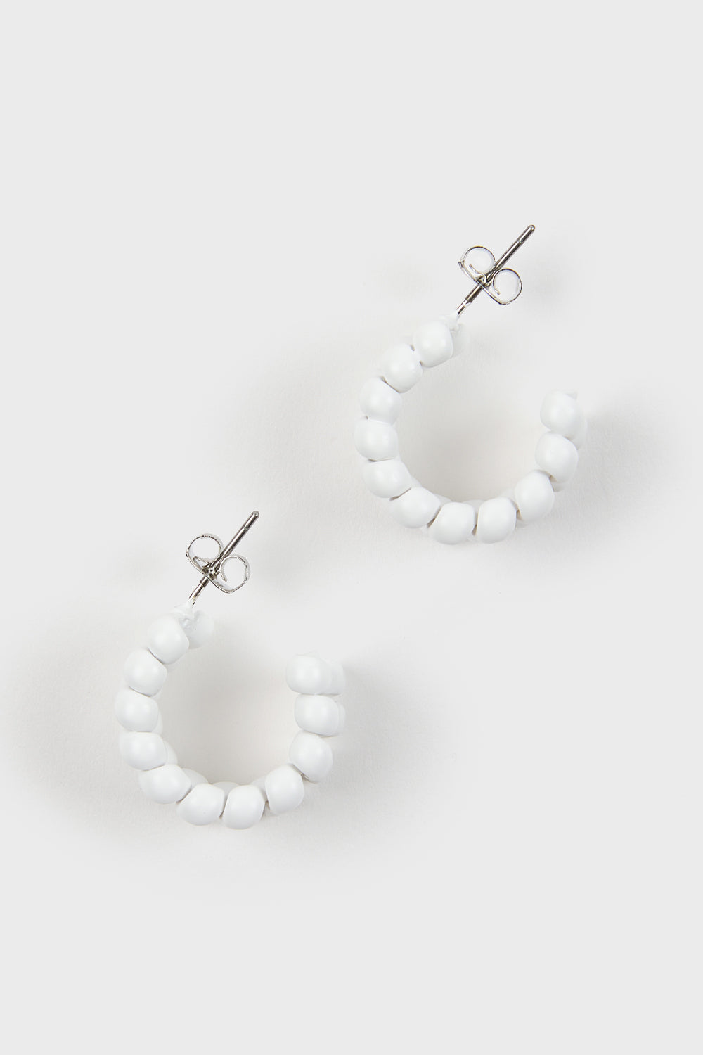 Matte white thick zig zag hoop earrings_3