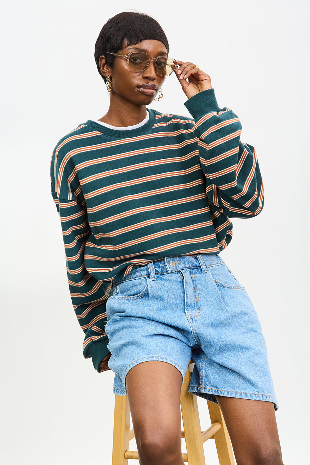 Mid blue denim pleated tab waist shorts_5