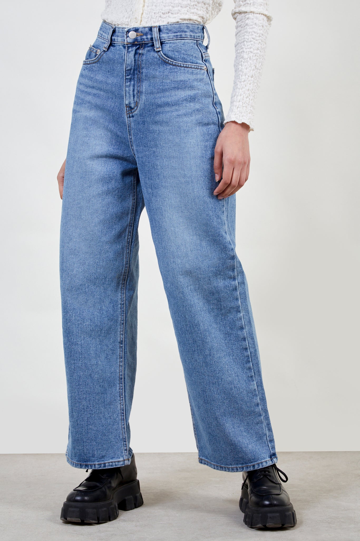Mid blue washed wide leg jeans_1