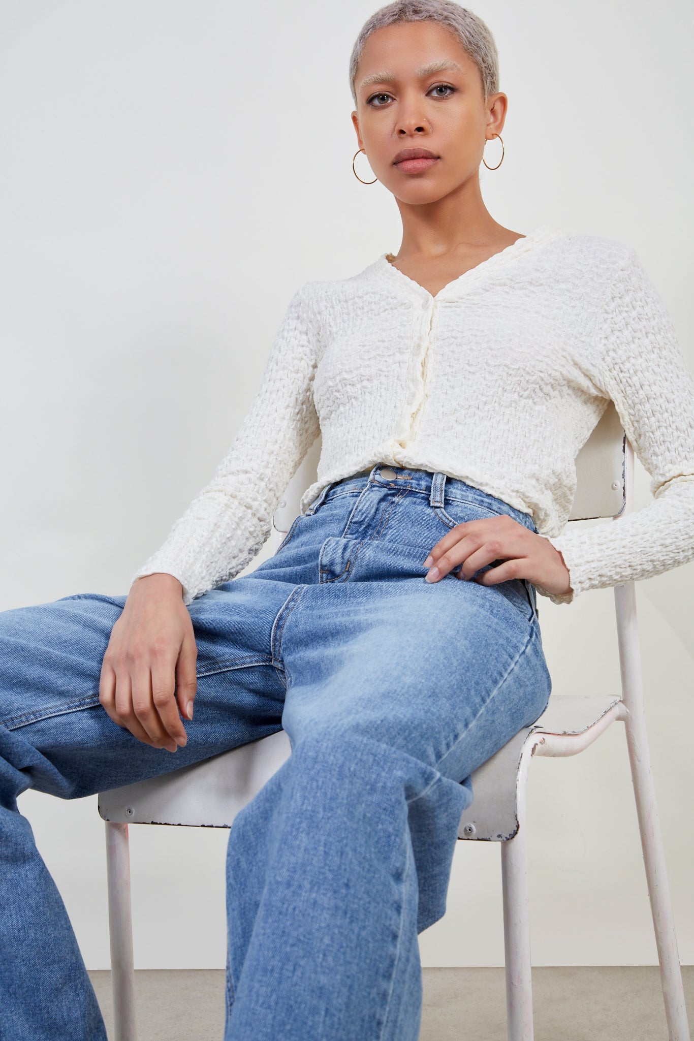 Mid blue washed wide leg jeans_4