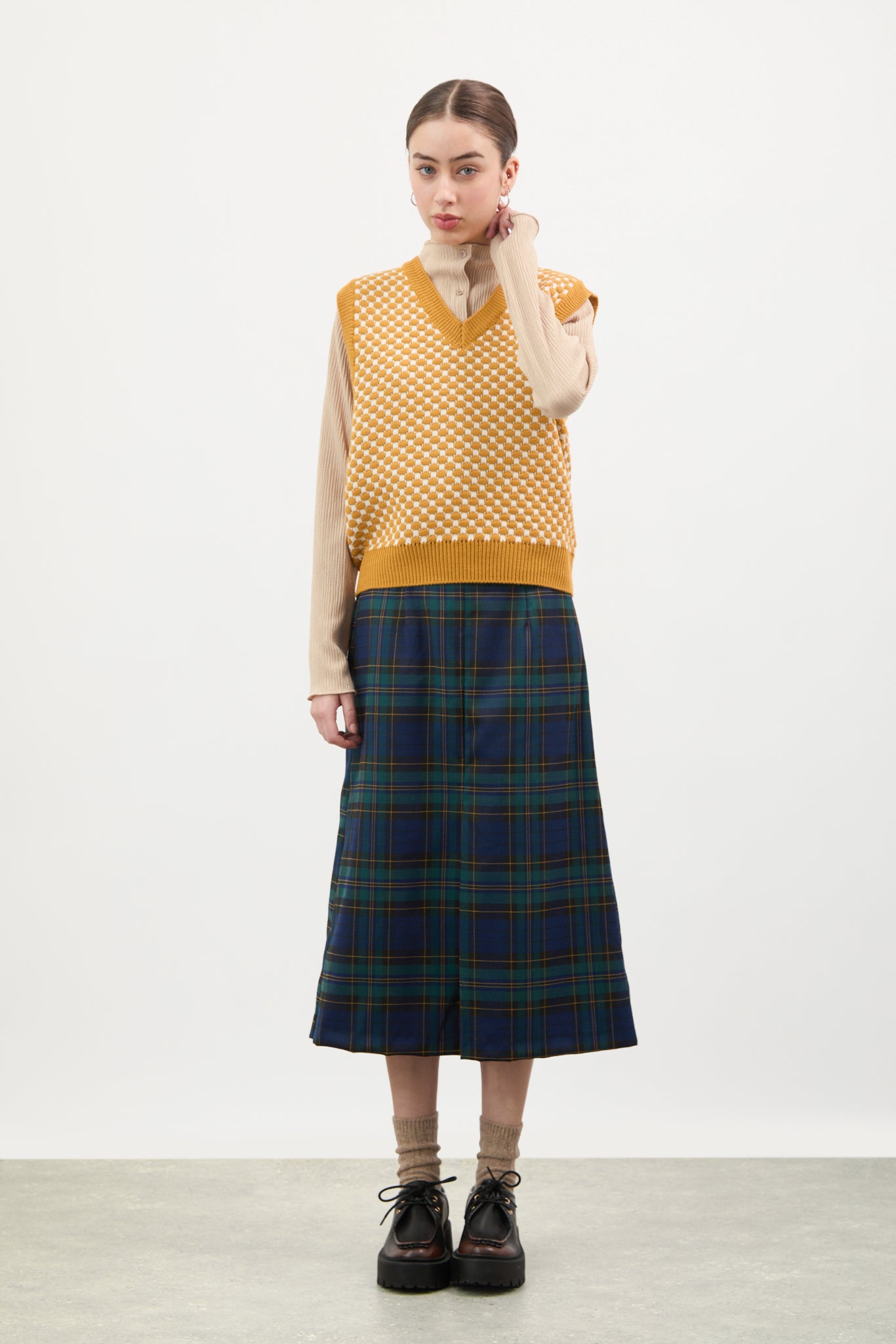 Mustard and ivory intarsia dots sweater vest_4