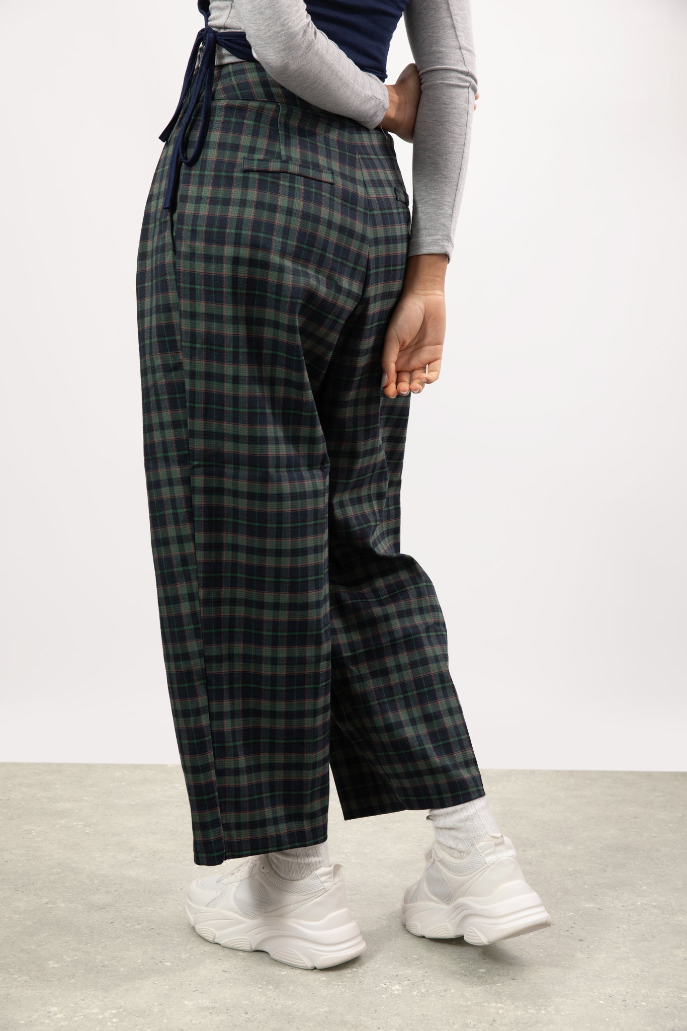 Navy and green plaid pleated trousers_2
