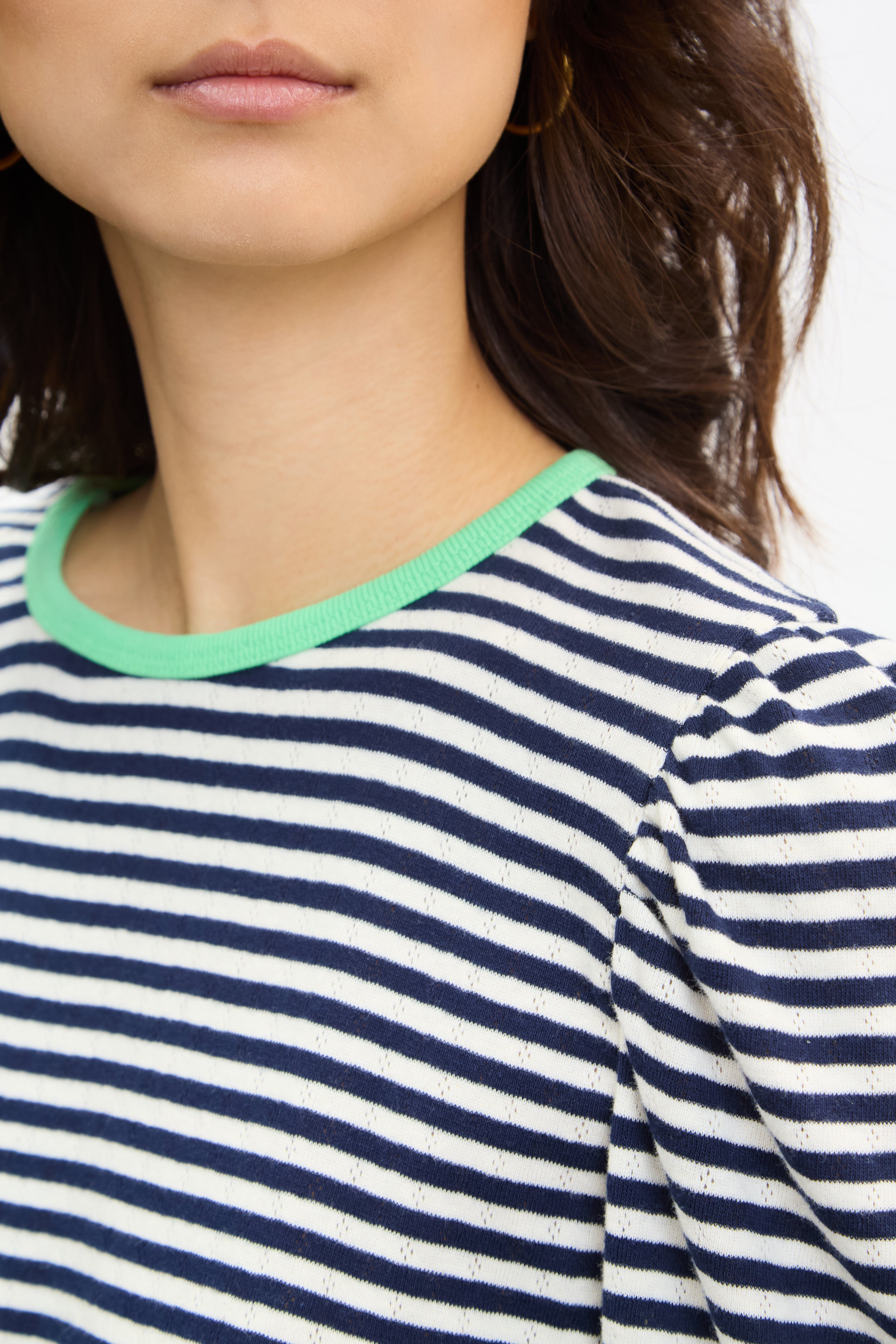 Navy and ivory striped green contrast trim tee_3