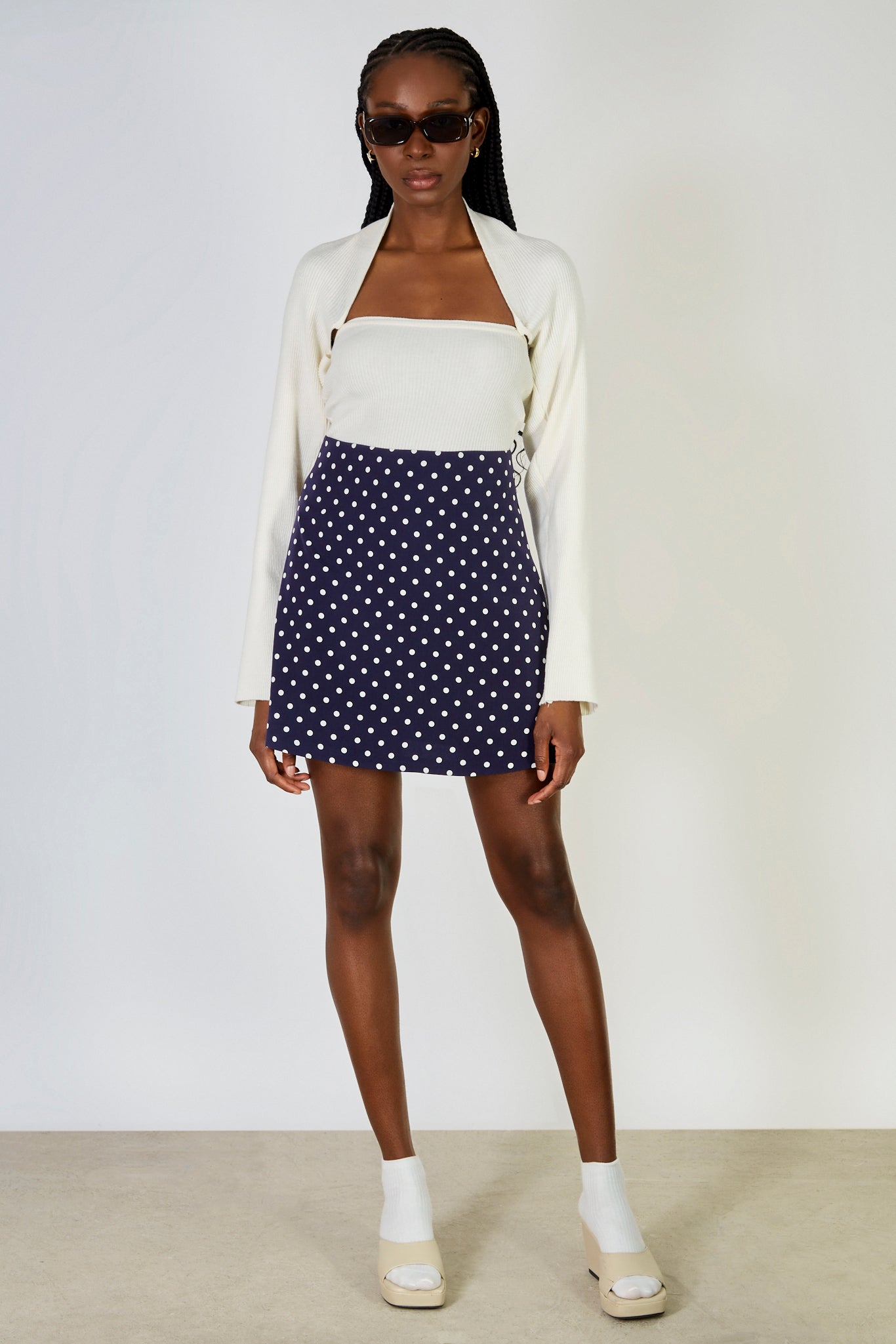 Navy blue and white polka dot skirt_4