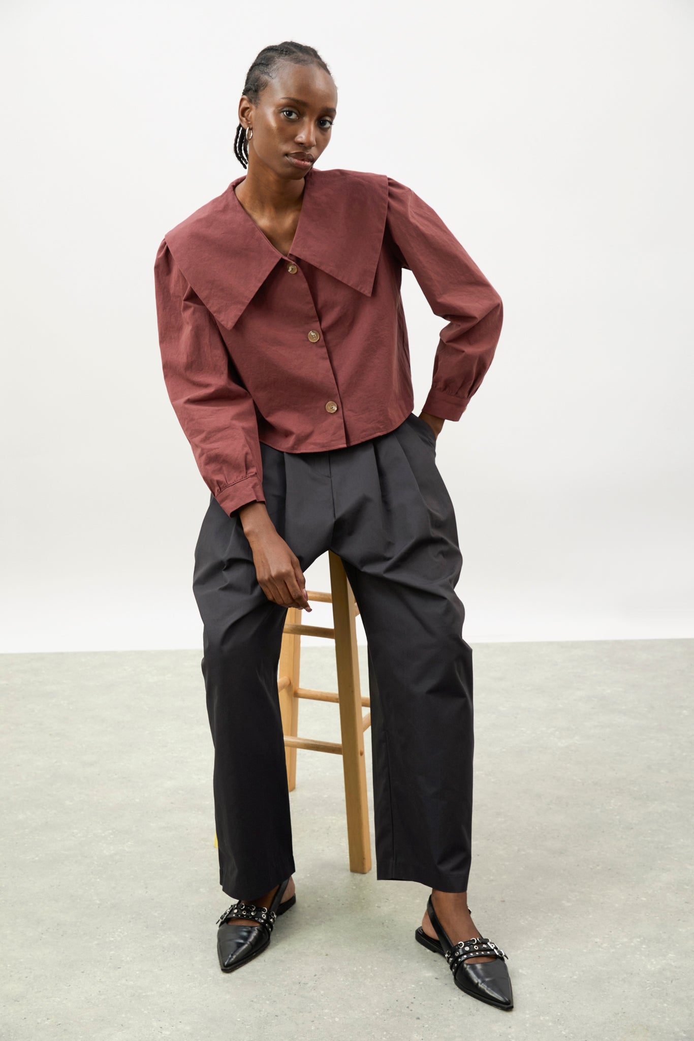 Navy multipleat trousers_5