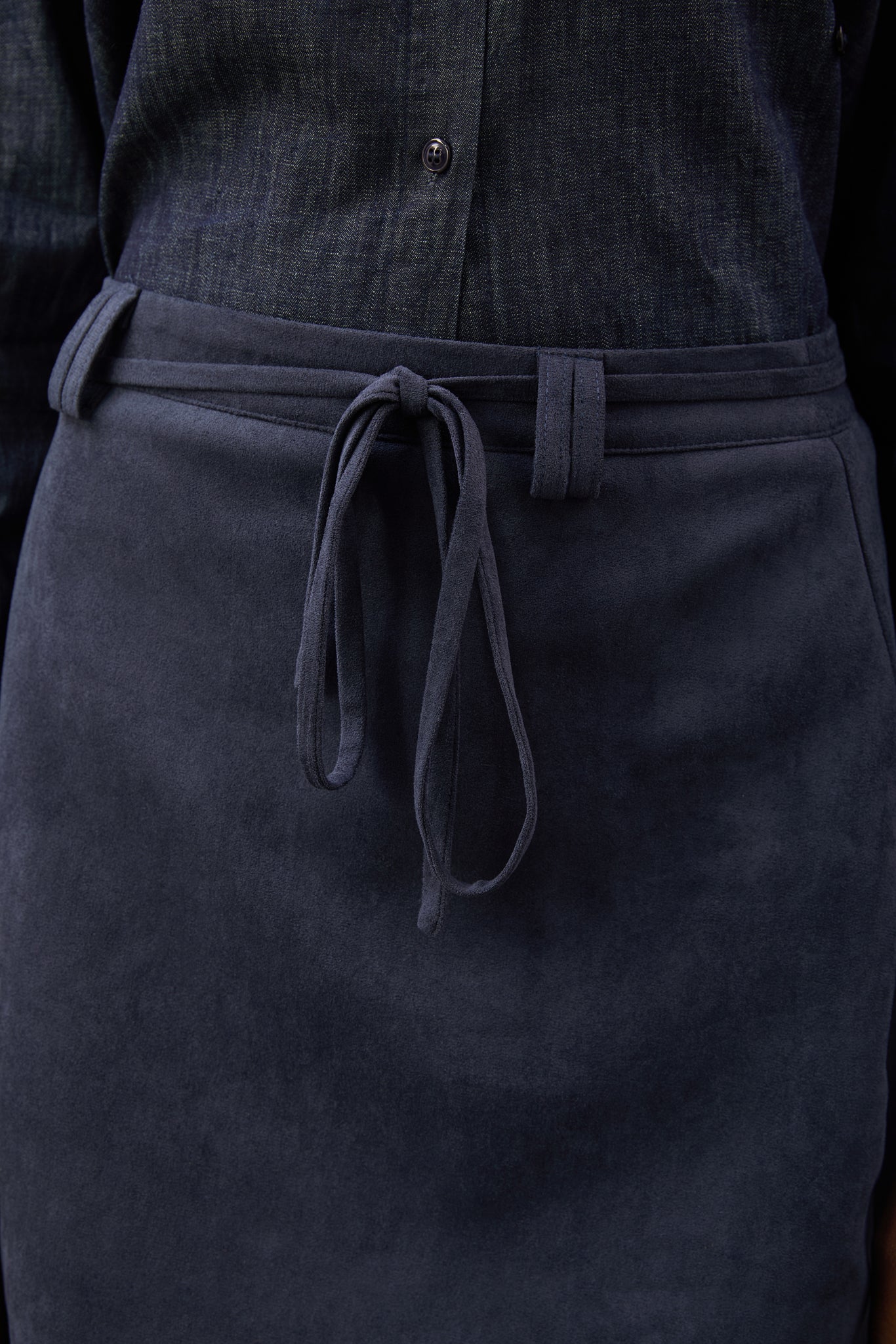 Navy vegan suede mini skirt_3