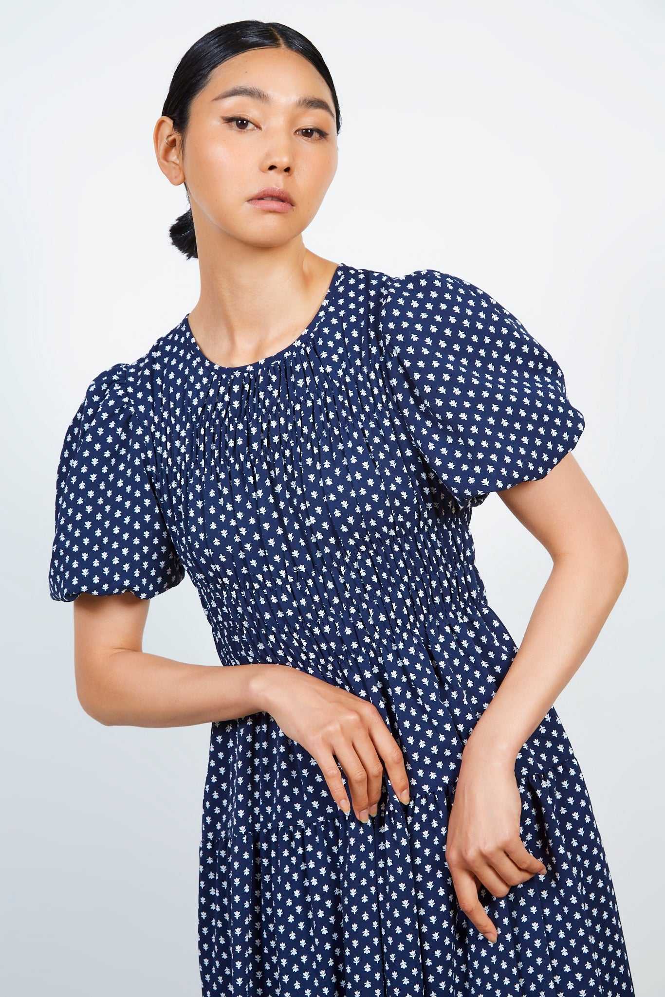 Navy and white flower smocked dress_3