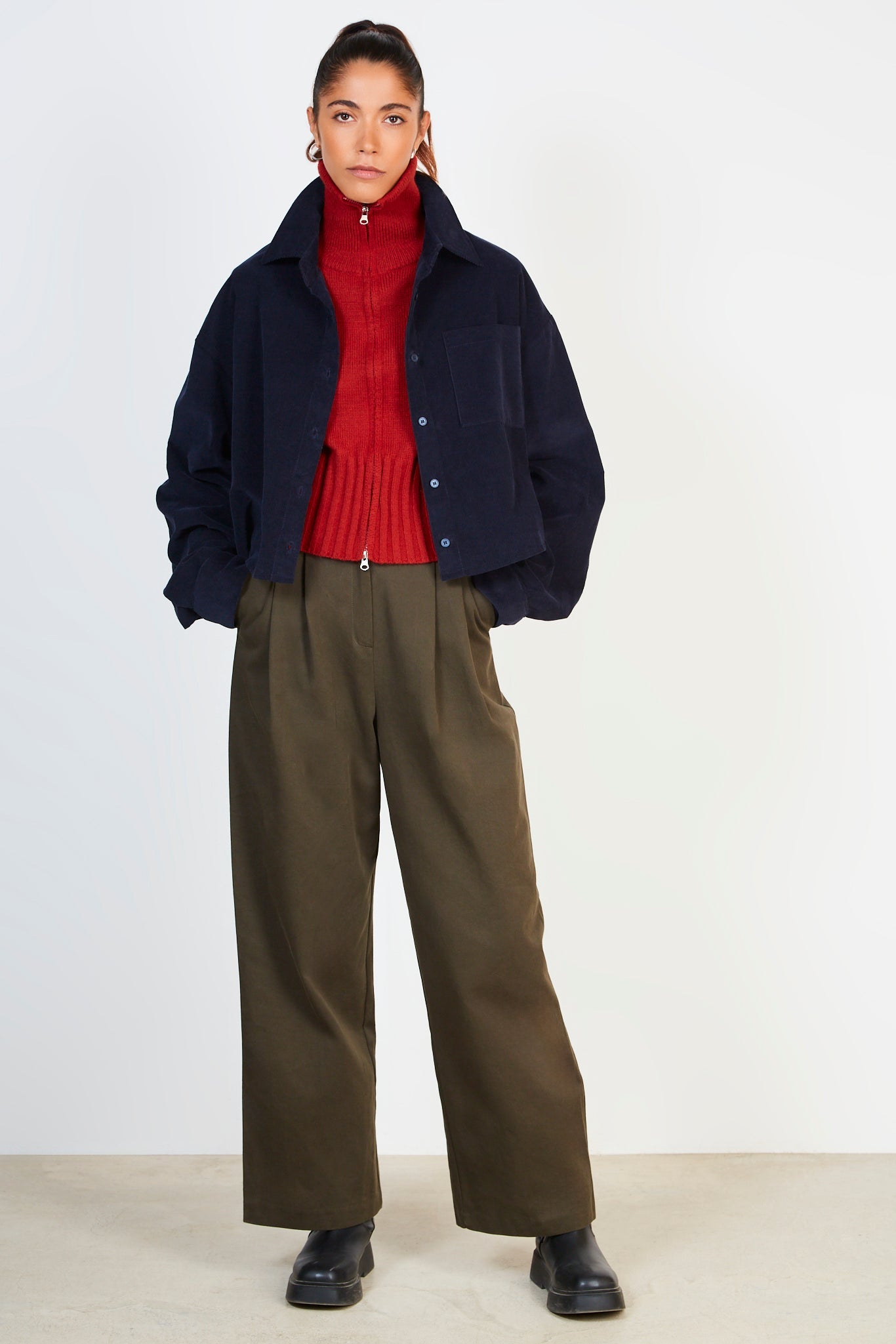 Navy corduroy cropped shirt_3