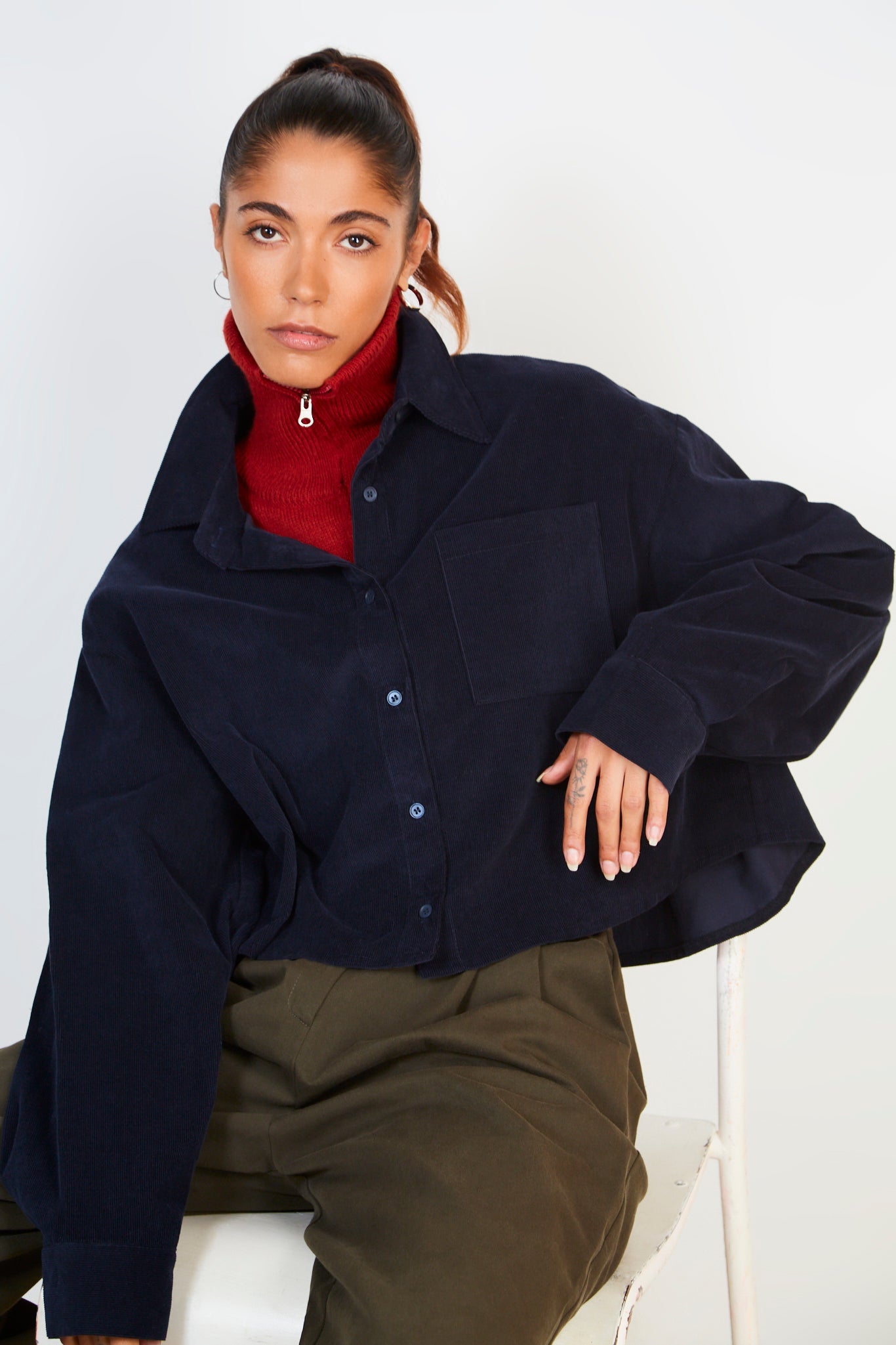 Navy corduroy cropped shirt_5