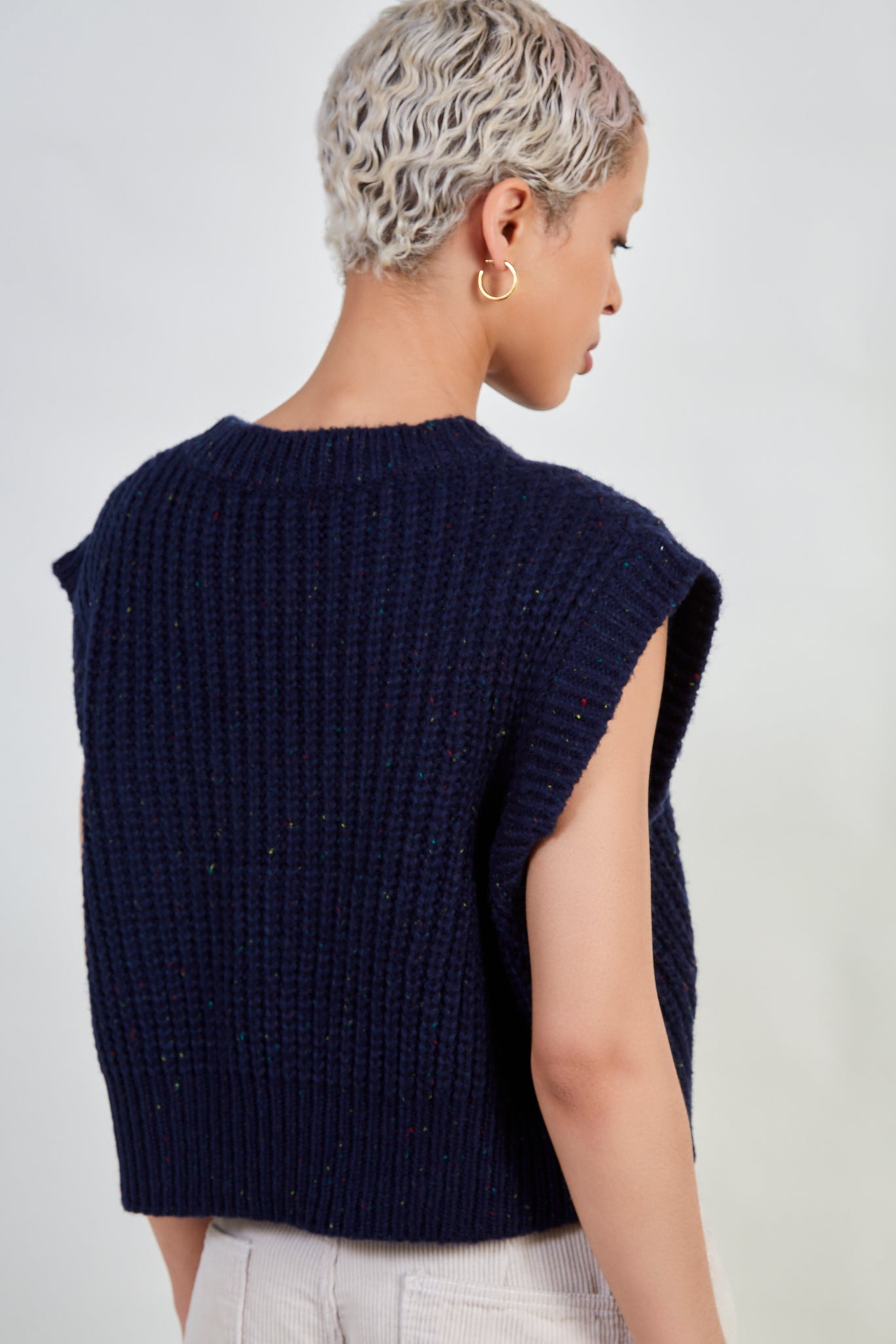 Navy flecked ribbed sweater vest_3