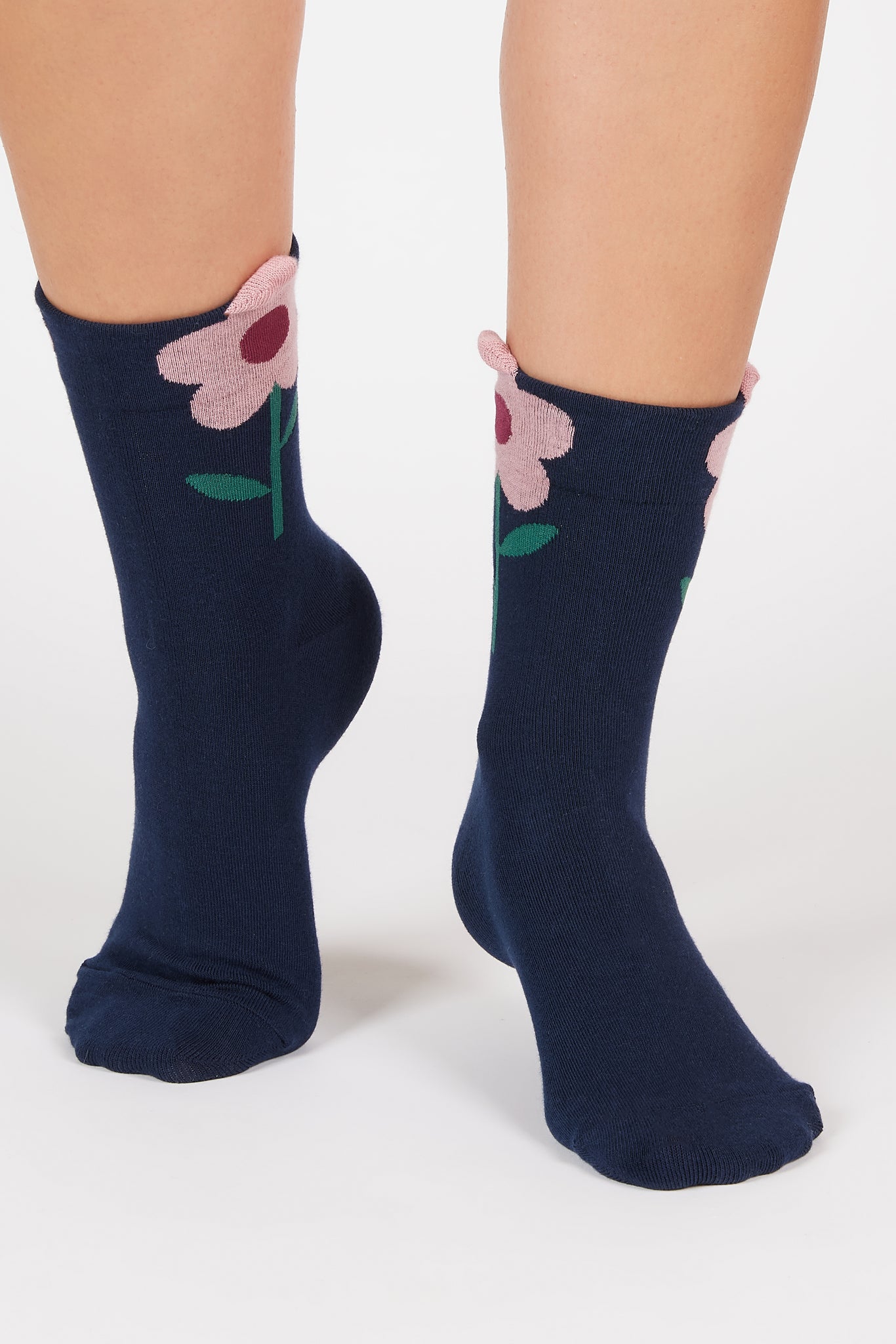 Navy giant lilac flower socks_3