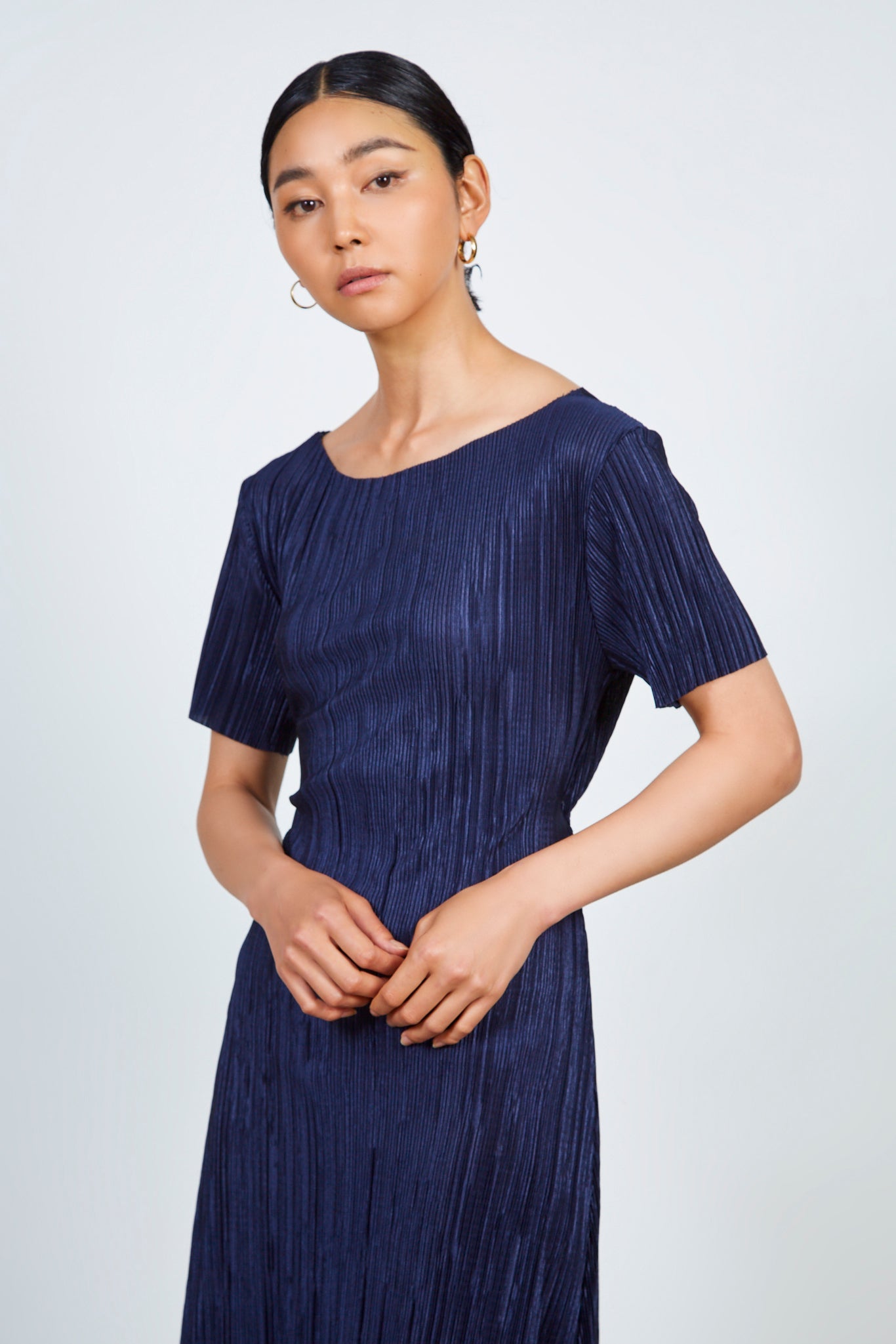 Navy micro pleat peek back dress_3
