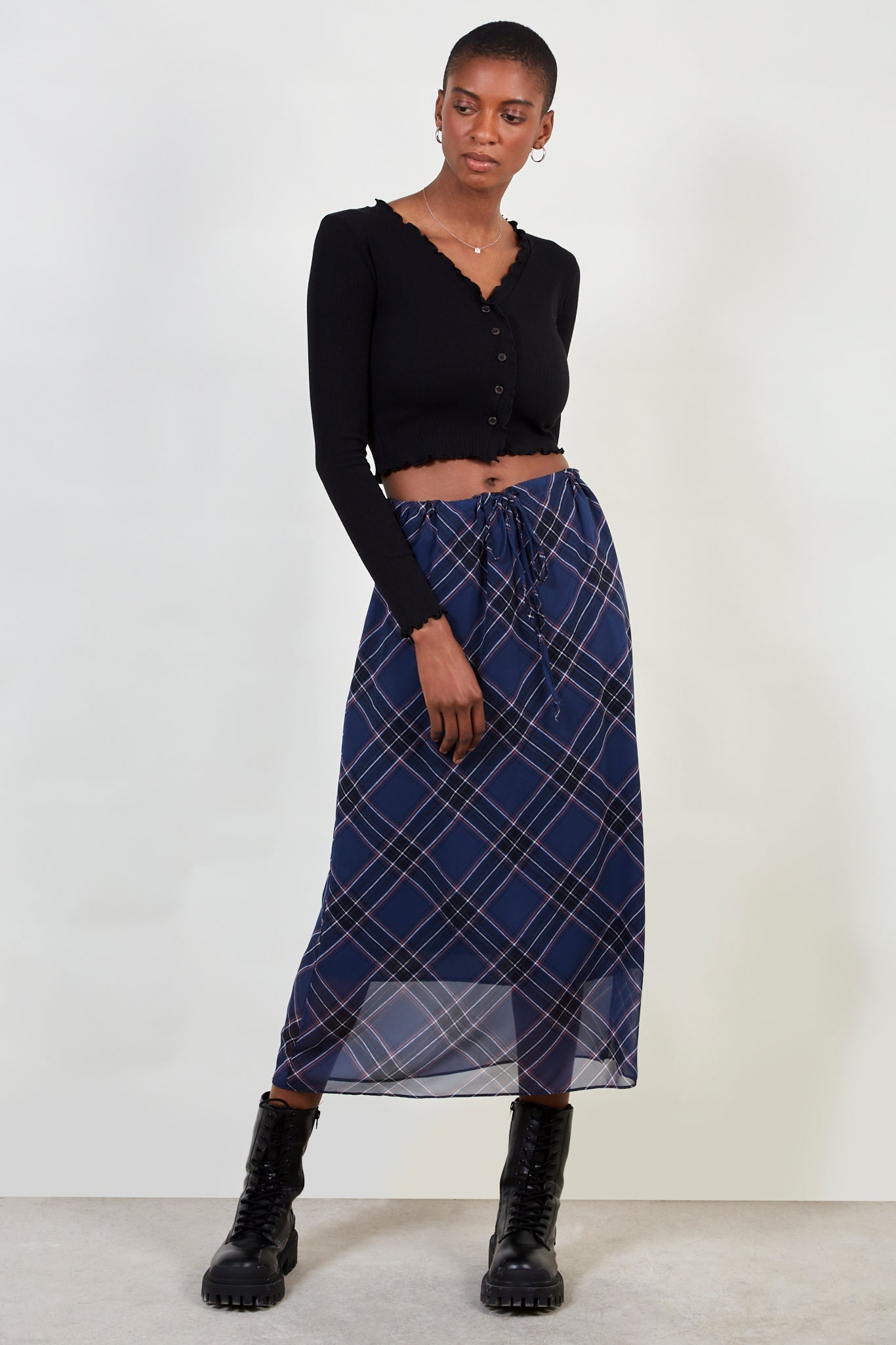 Navy plaid skirt_1