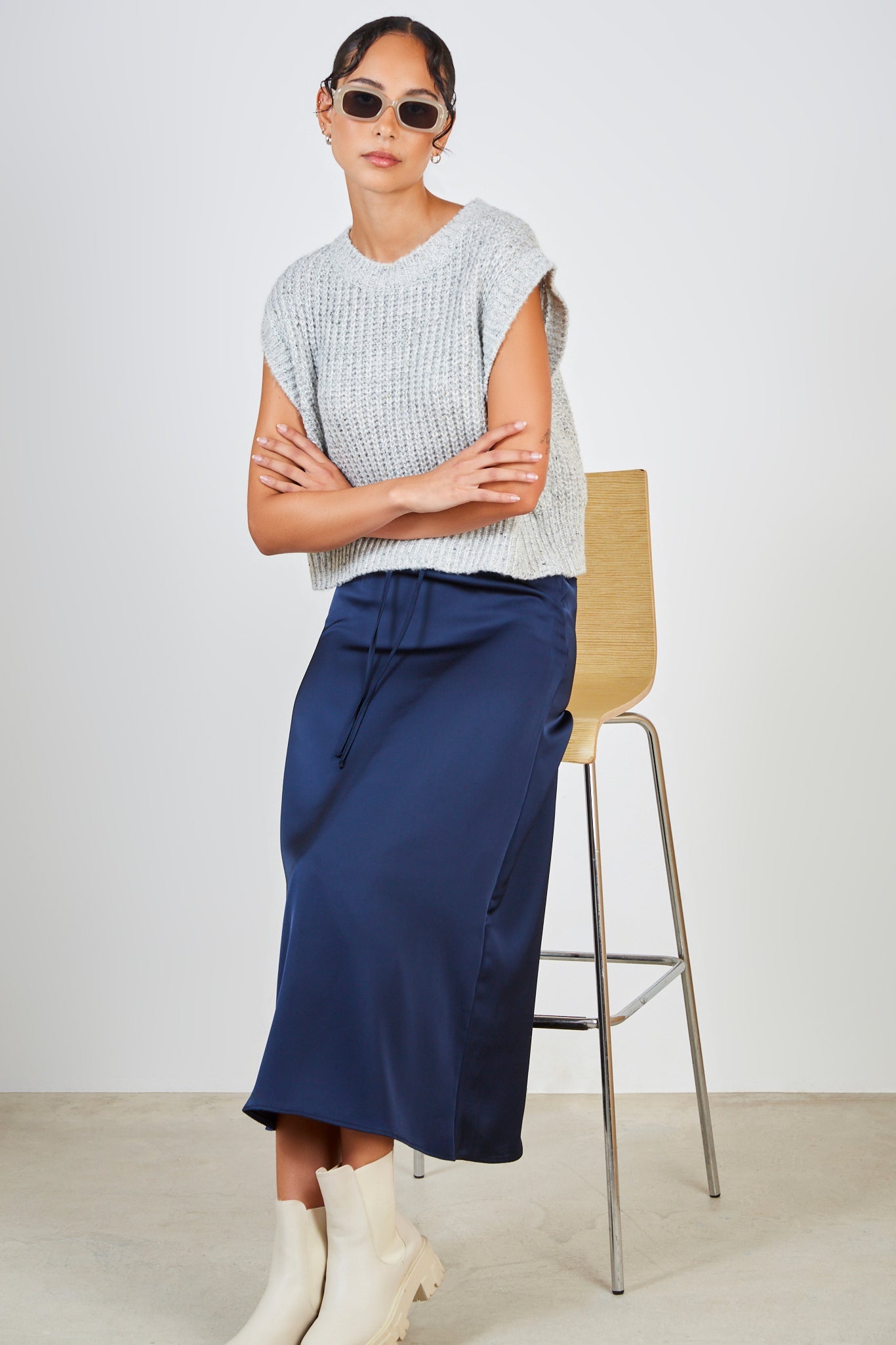 Navy silky tie waist skirt_5