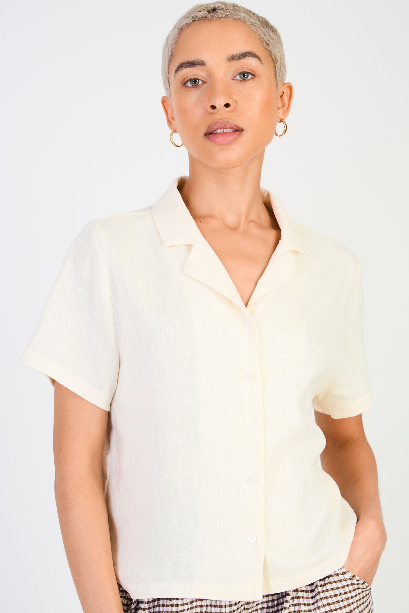 Oatmeal linen blend short sleeved shirt blouse_1