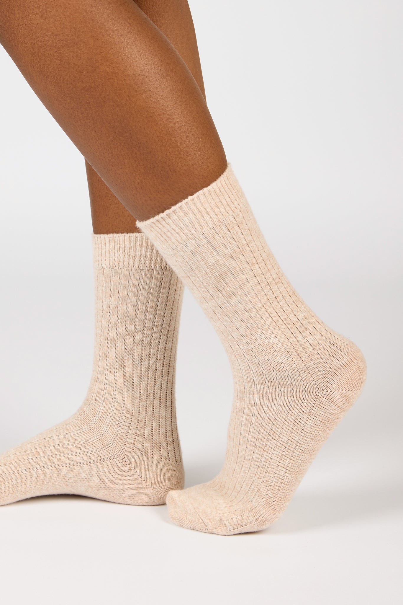 Oatmeal ribbed cashmere wool blend socks_3