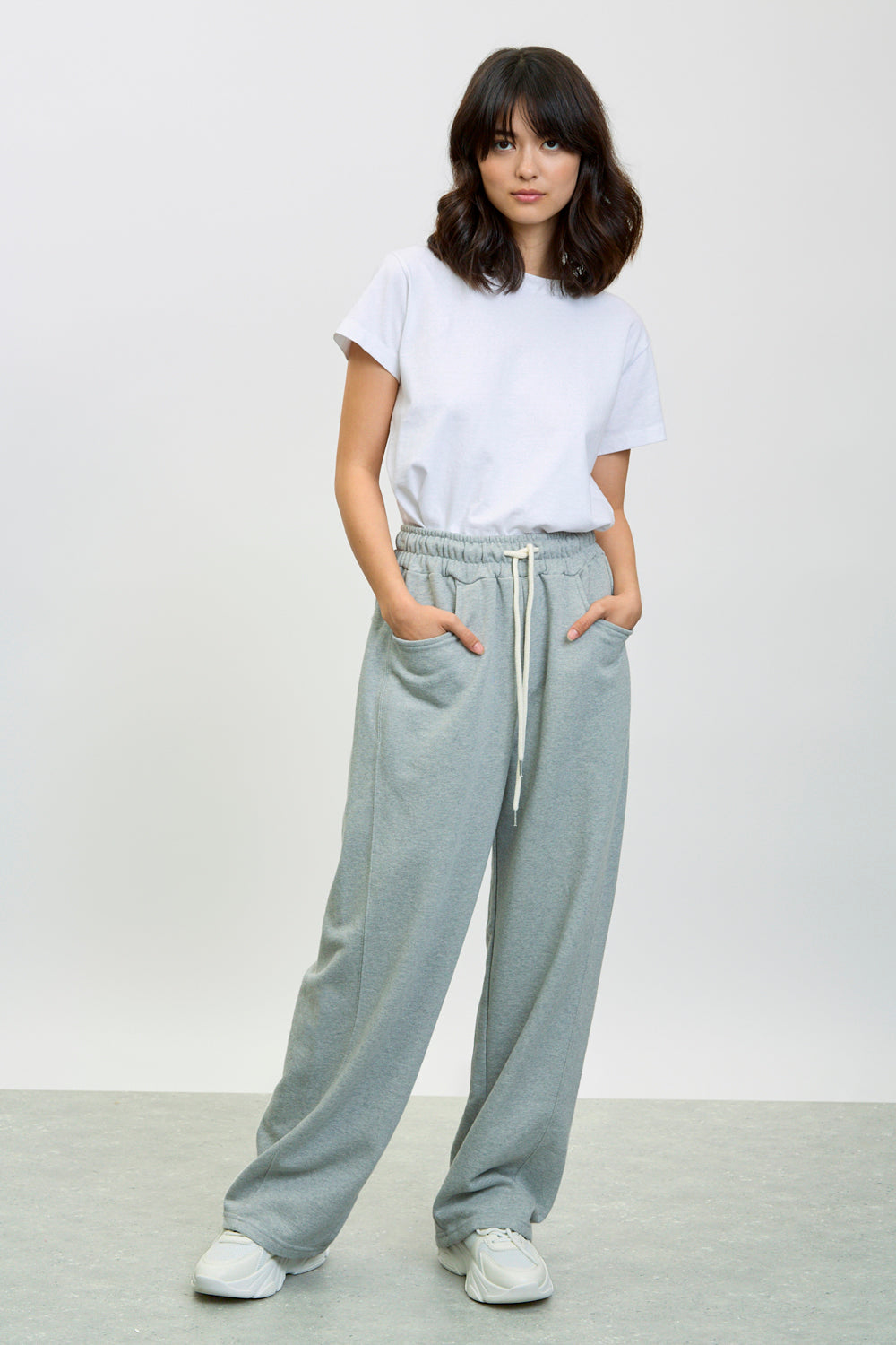 Pale grey side seam drawstring sweatpants_4
