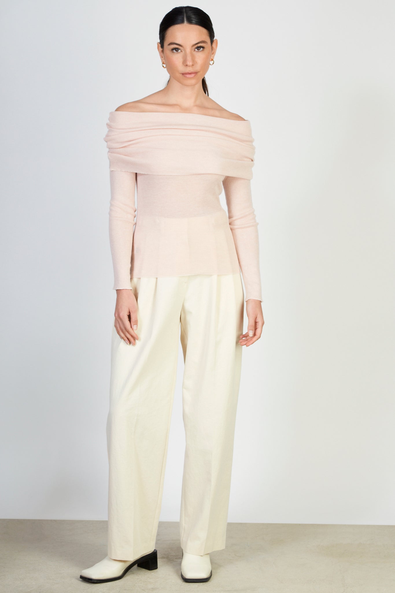 Pale pink off shoulder knit top_4