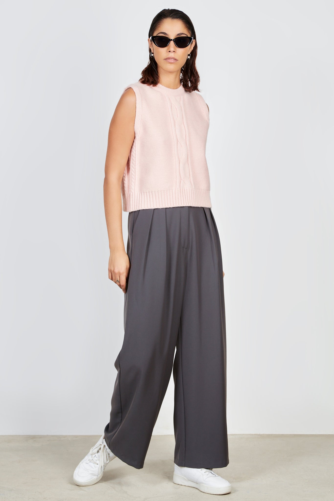 Pink cableknit sweater vest_3