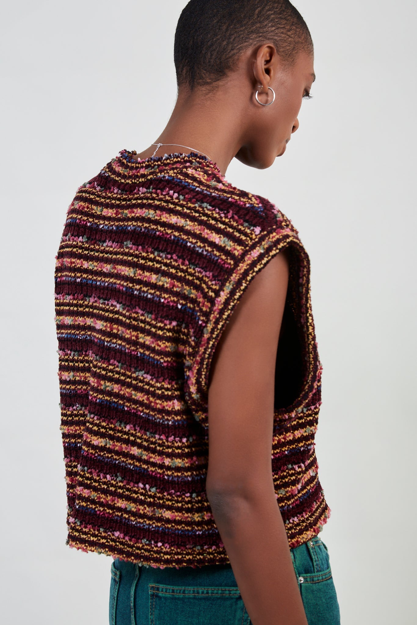 Pink multicolour striped knit vest_3