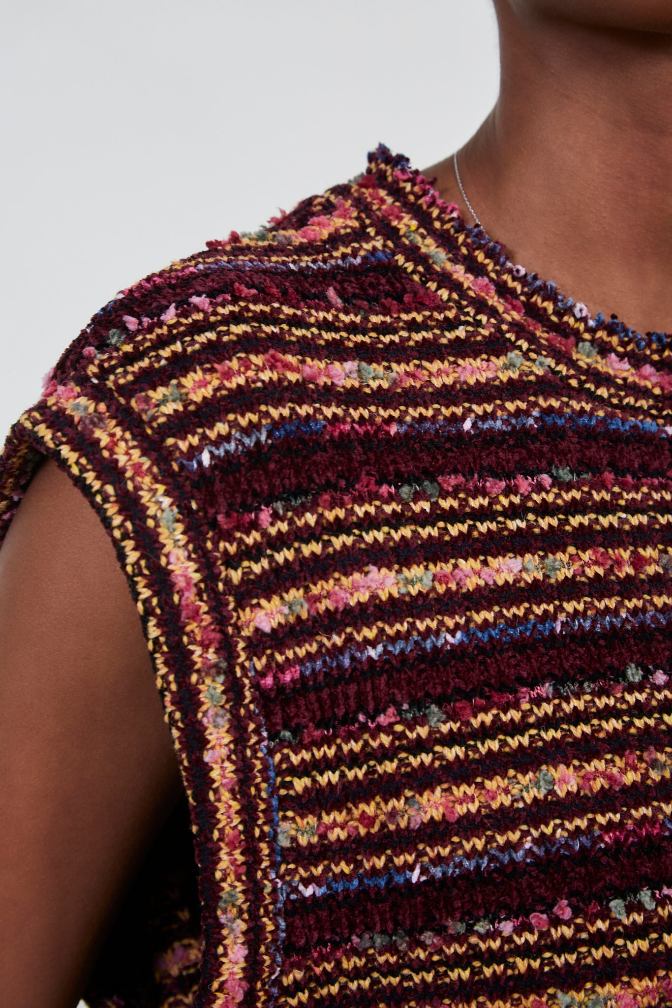 Pink multicolour striped knit vest_5