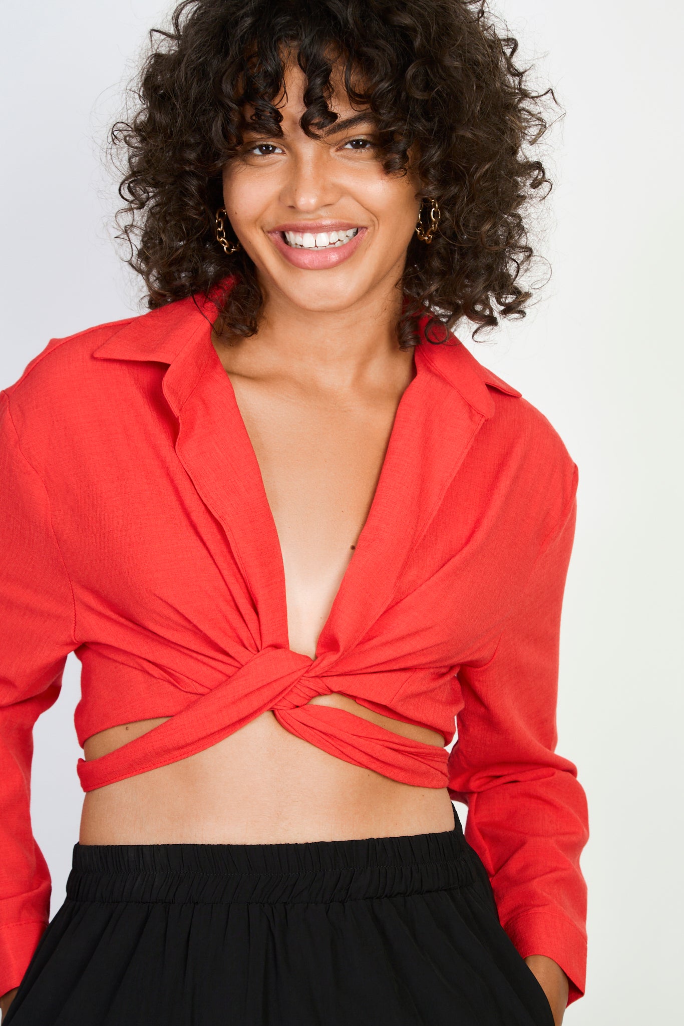 Red linen plunging tie front shirt_2