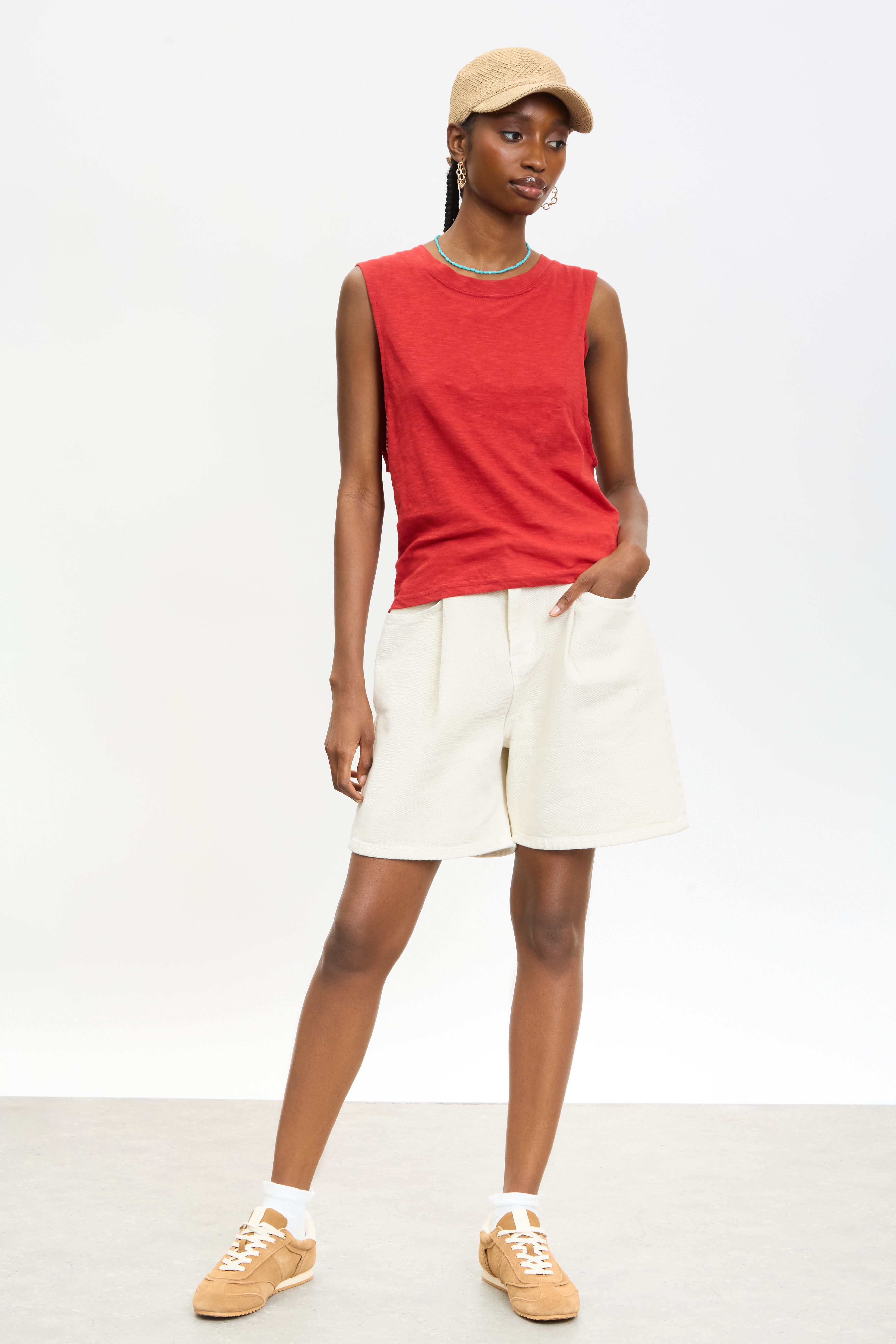 Red muscle tank top_4