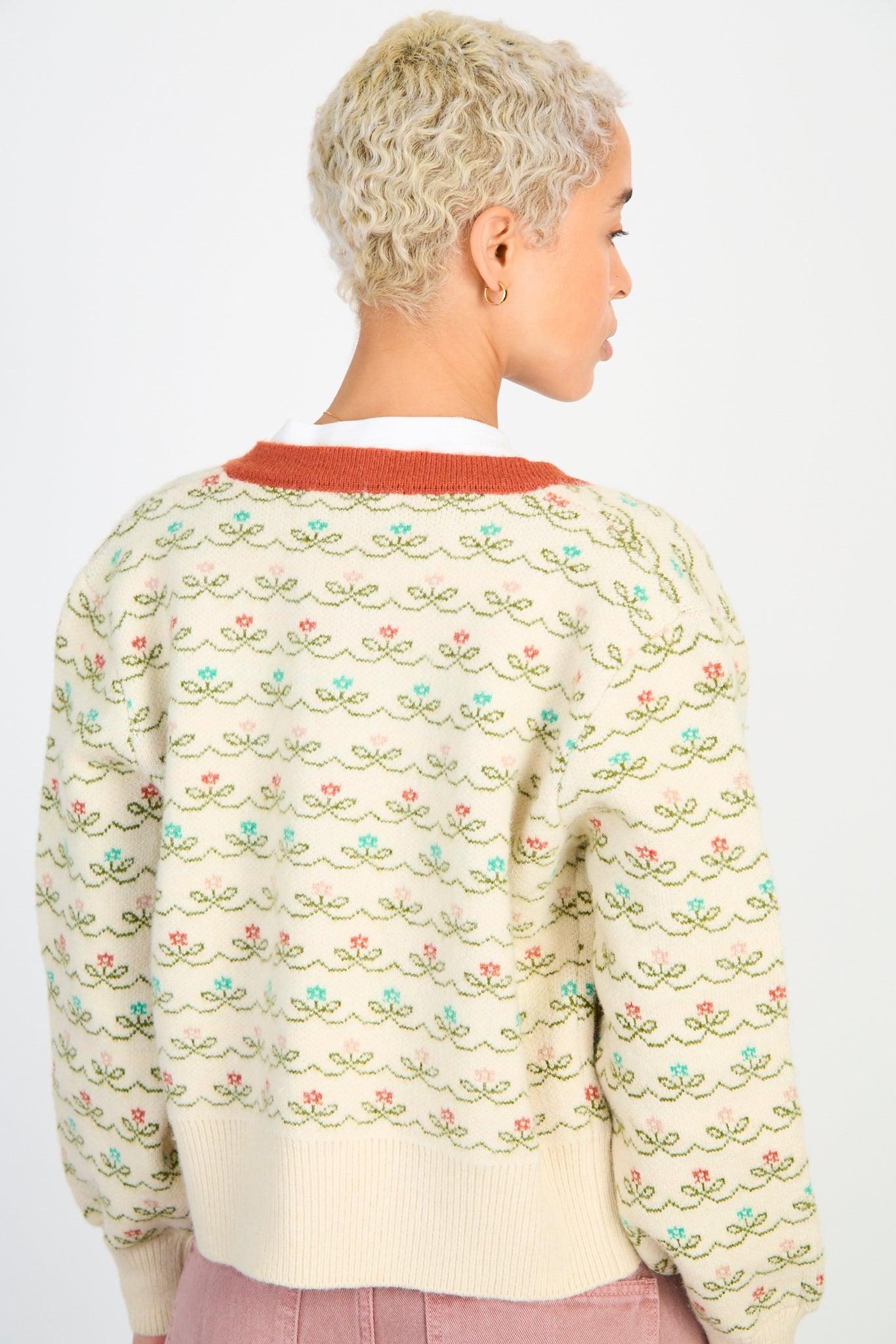 Red trim floral motif cardigan_3