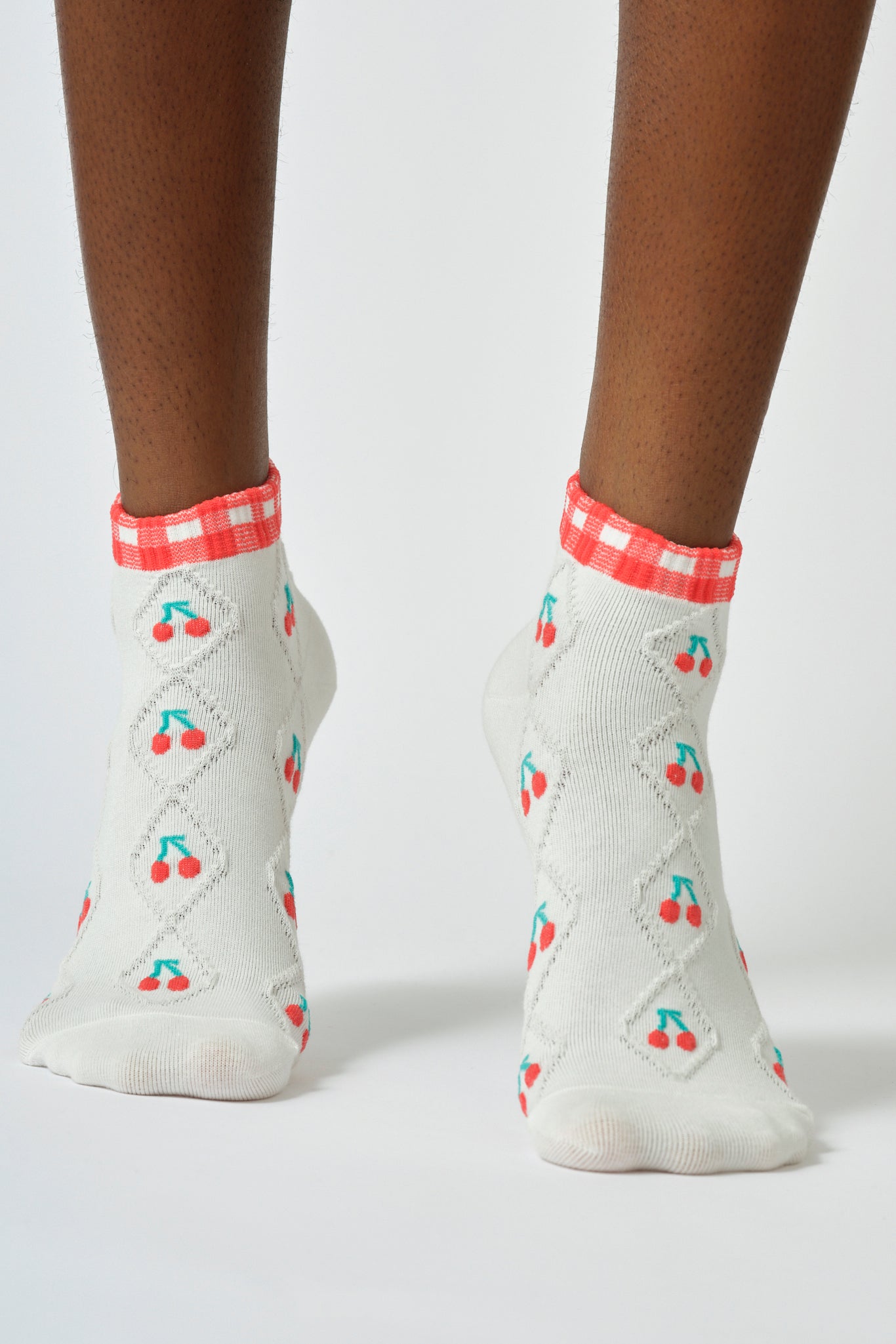 Red gingham cherry socks_2