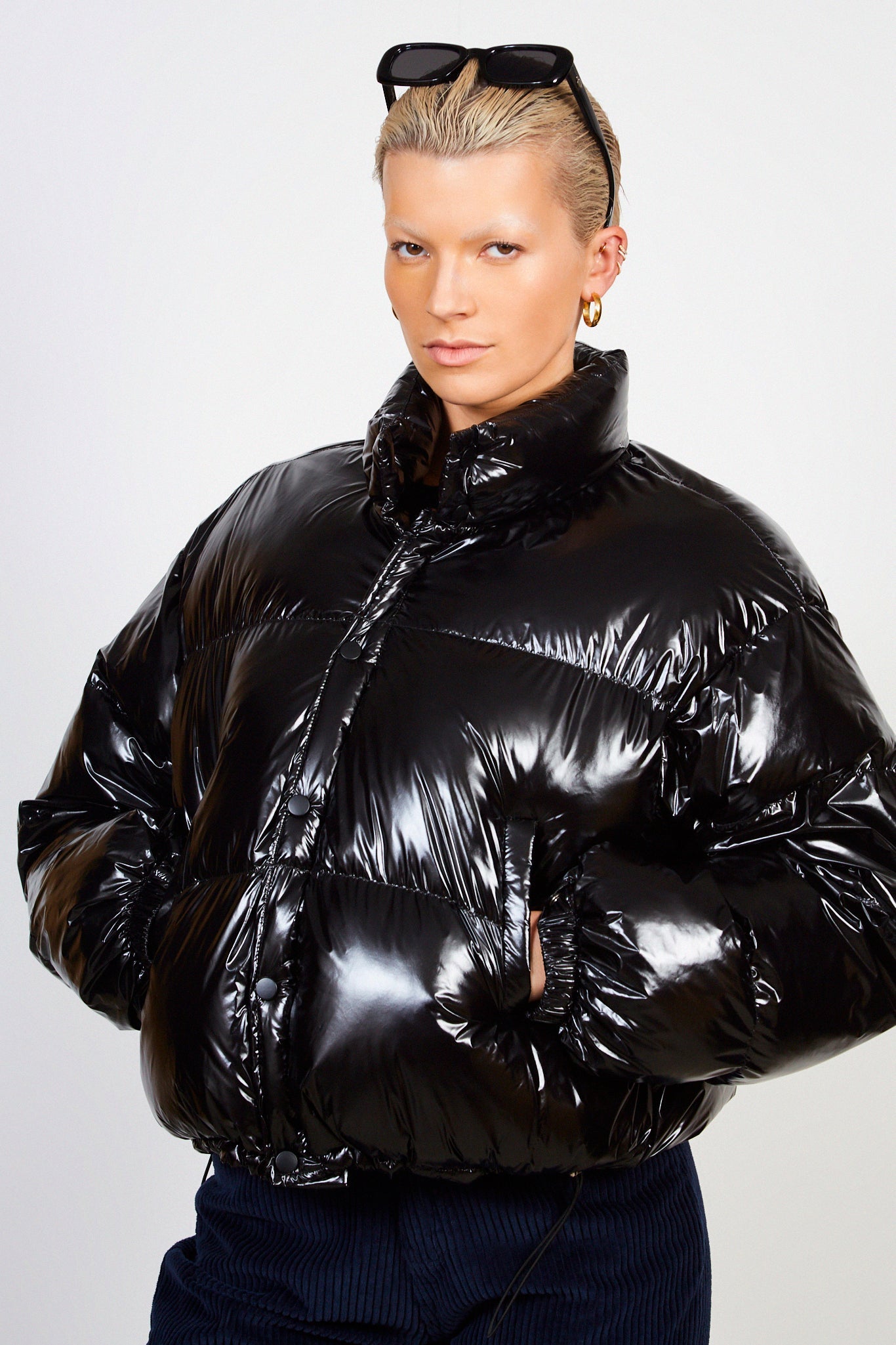 Black glossy puffer jacket_4