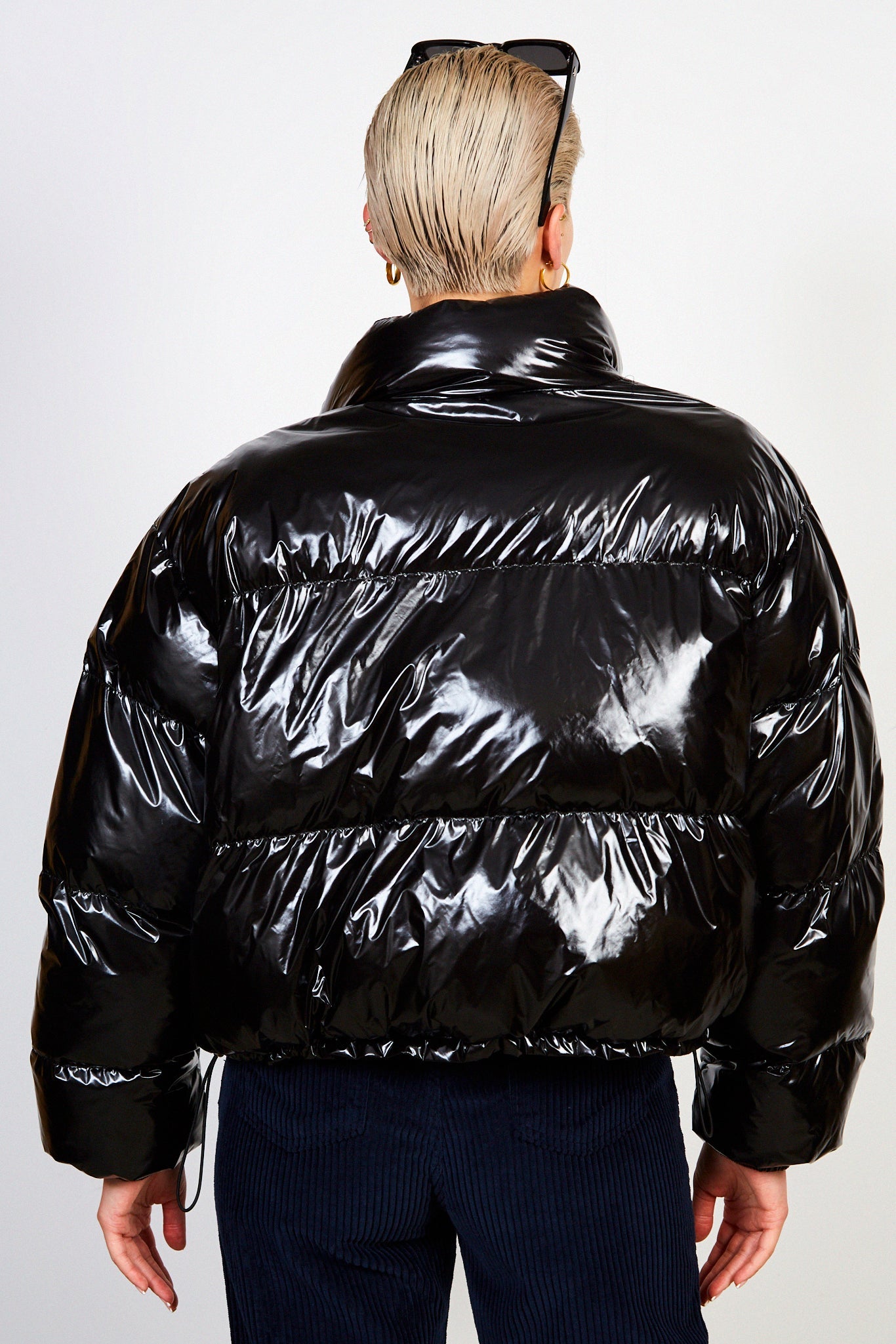 Black glossy puffer jacket_3