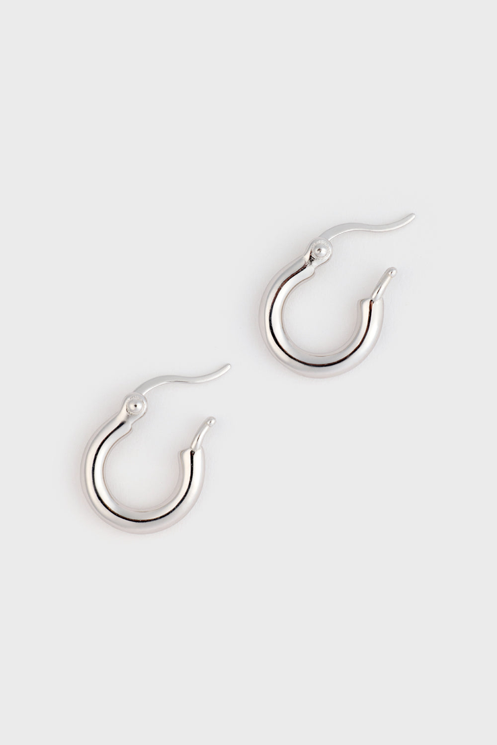Silver hinged huggie hoop earrings_2