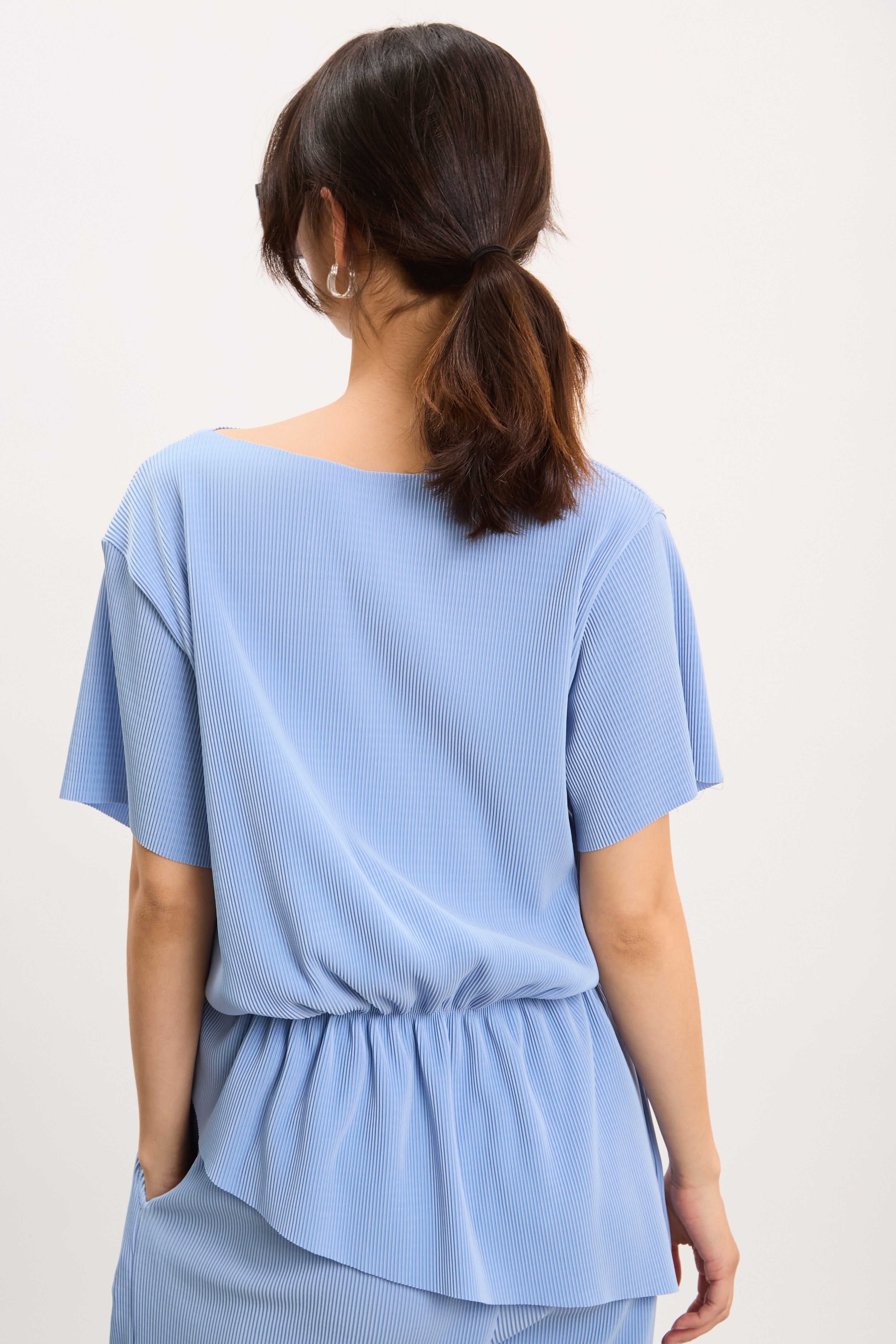Sky blue ribbed asymmetric hem top_2