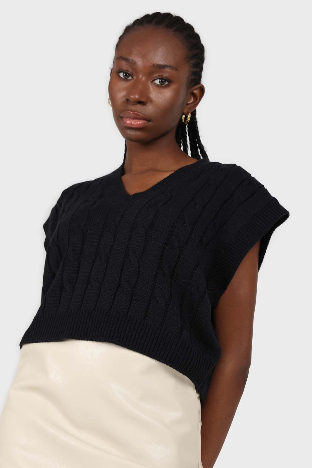 Navy cableknit knit vest_3