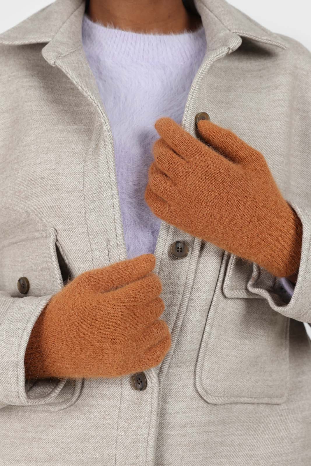 Camel mohair gloves_1