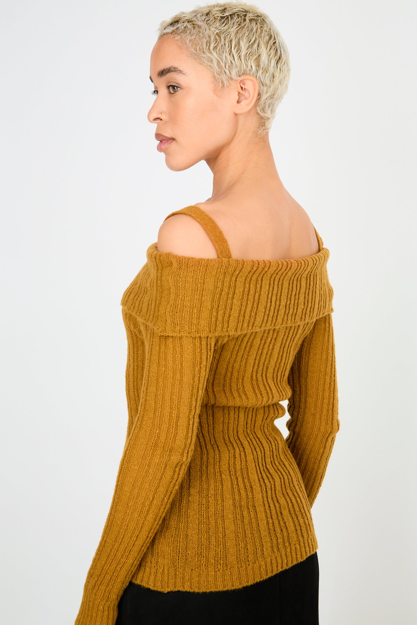 Warm brown mix rib strapped off shoulder knit top_2