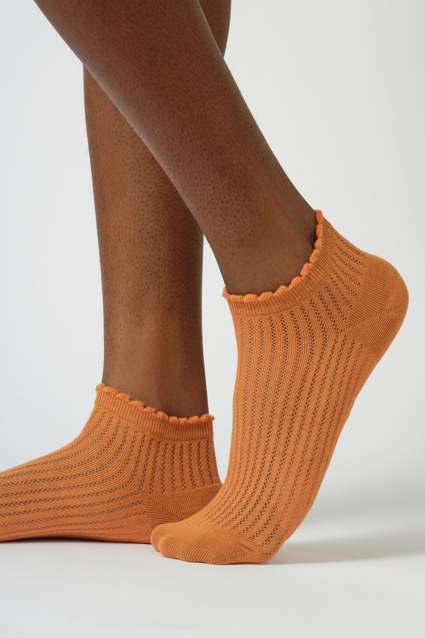 Warm brown ribbed soft trim ankle socks_1