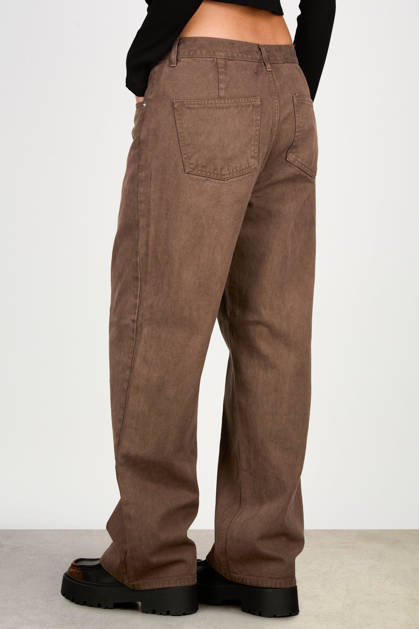 Washed brown adjustable waist double button jeans_2
