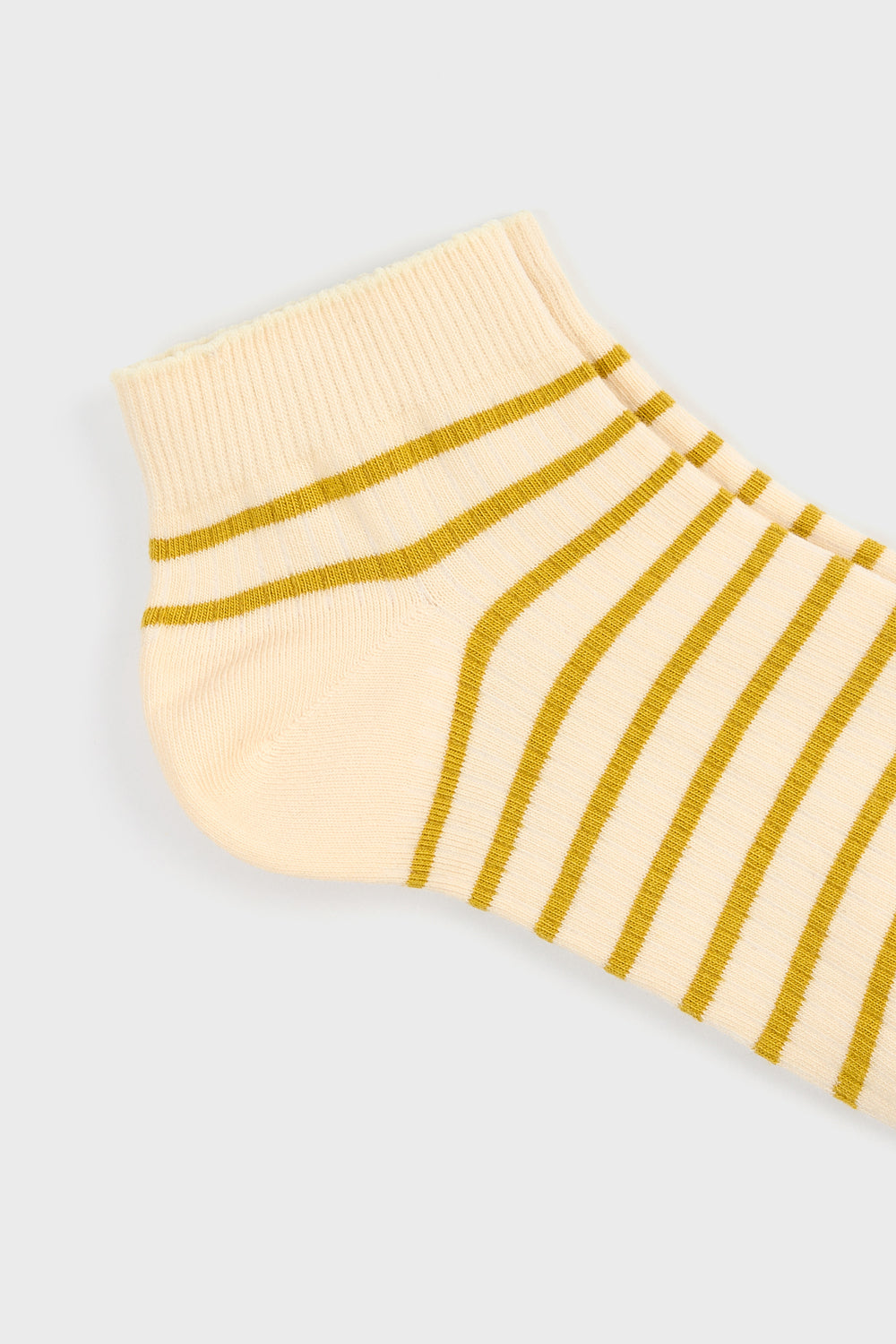White and light khaki striped ankle socks_4
