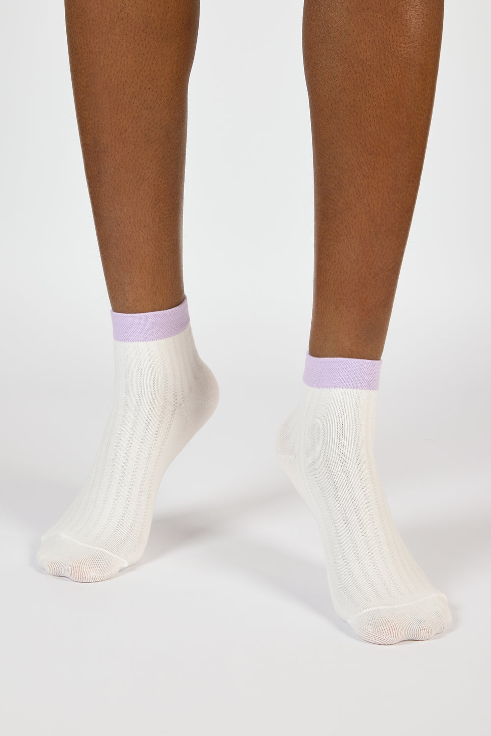 White and lilac contrast trim ankle socks_2