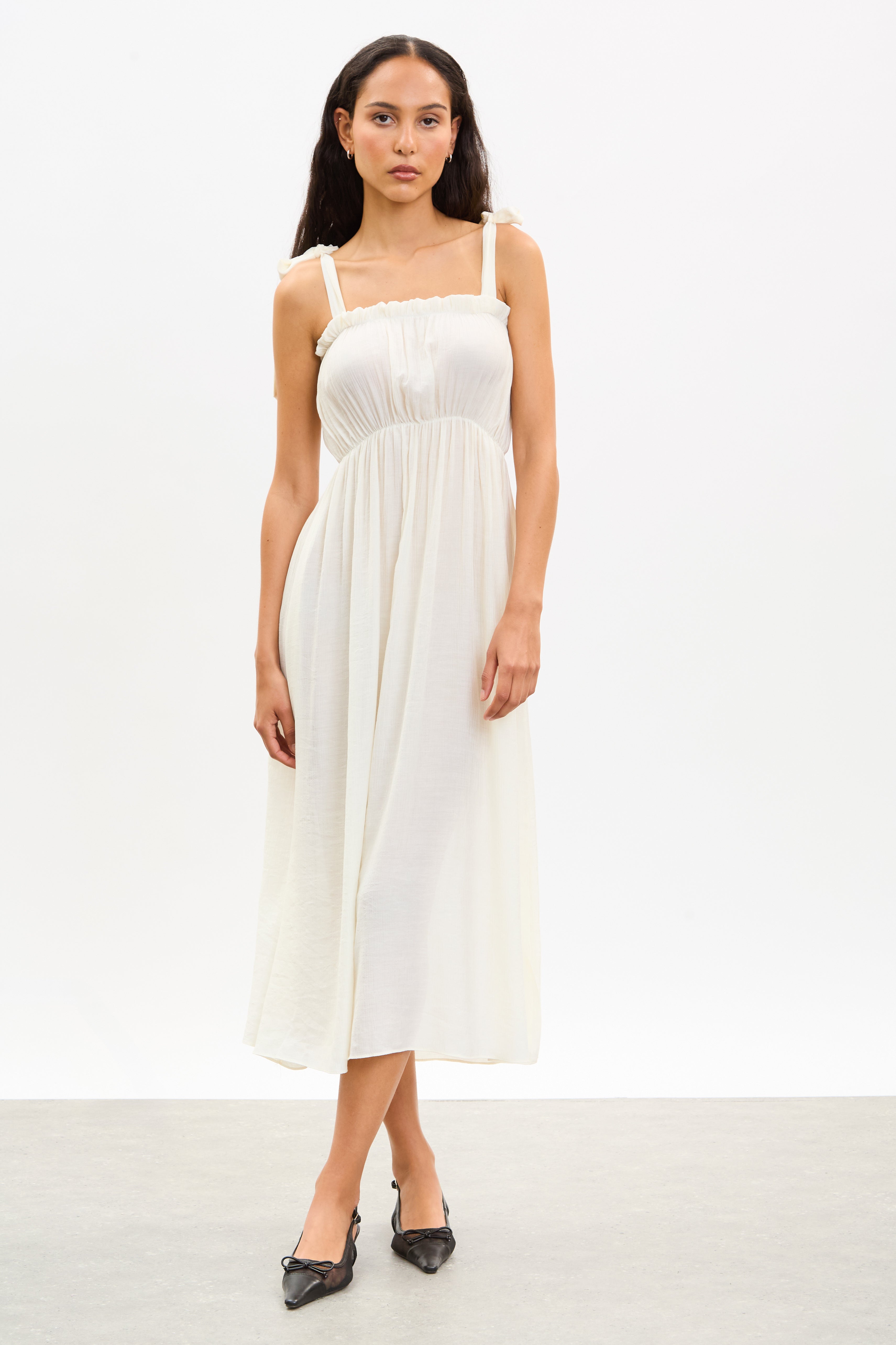 White bow tie strap midi dress_1