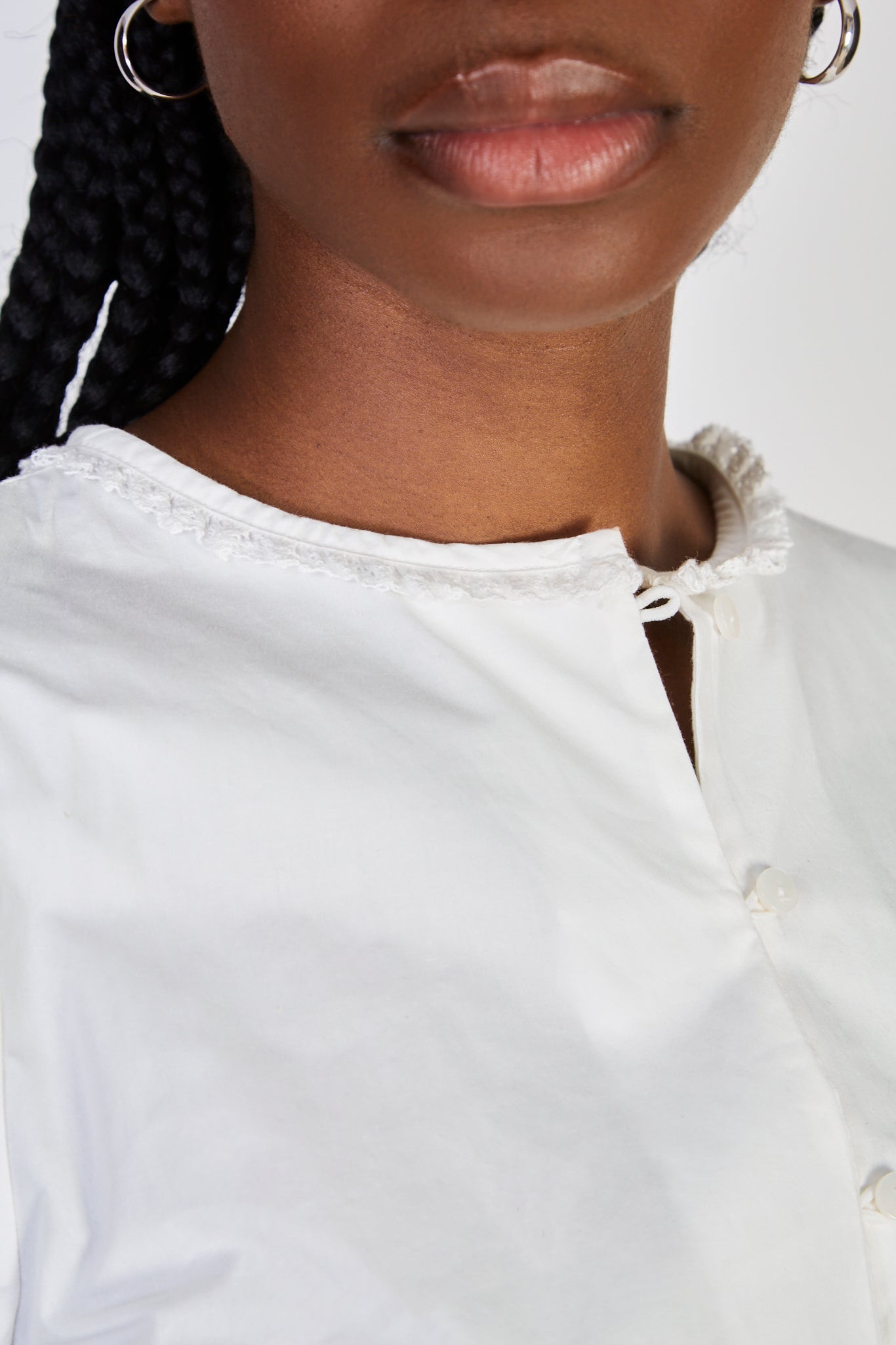 White ruffle trim button front short sleeve top_3