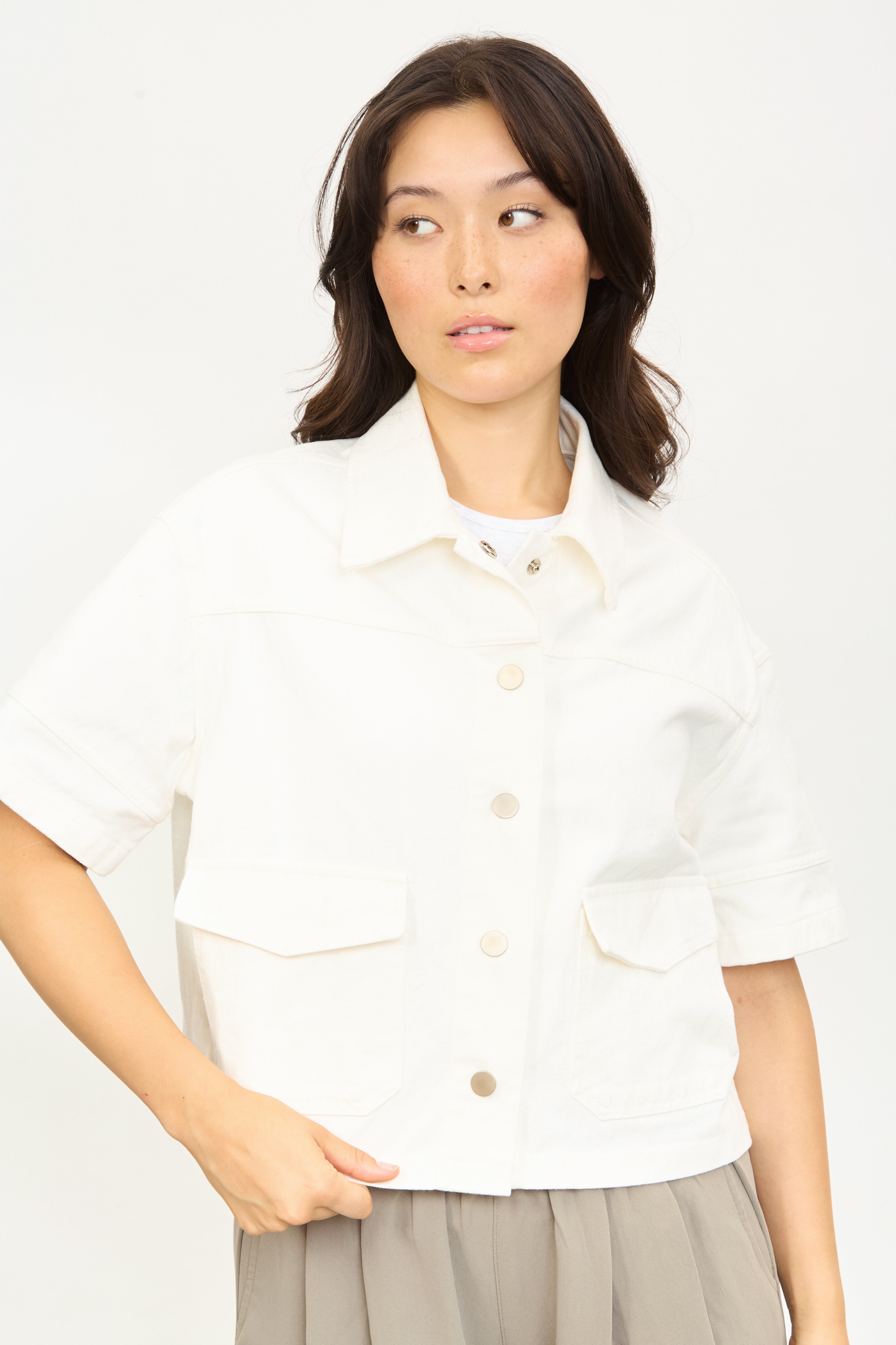 White denim short sleeve shirt jacket_2