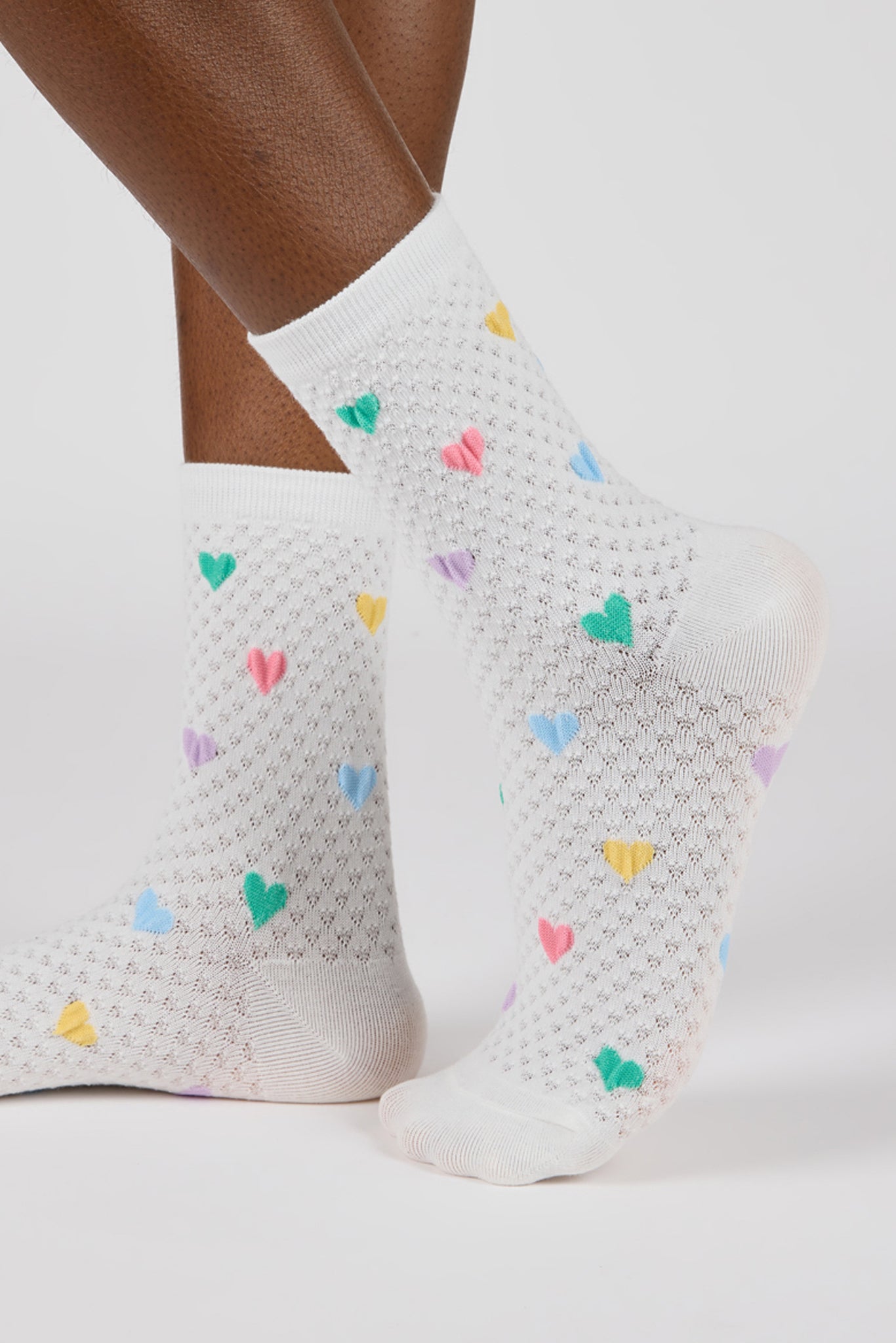 White pastel hearts socks_1