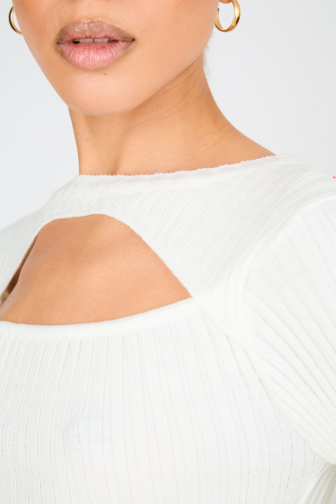 White ribbed peek front knit top_3