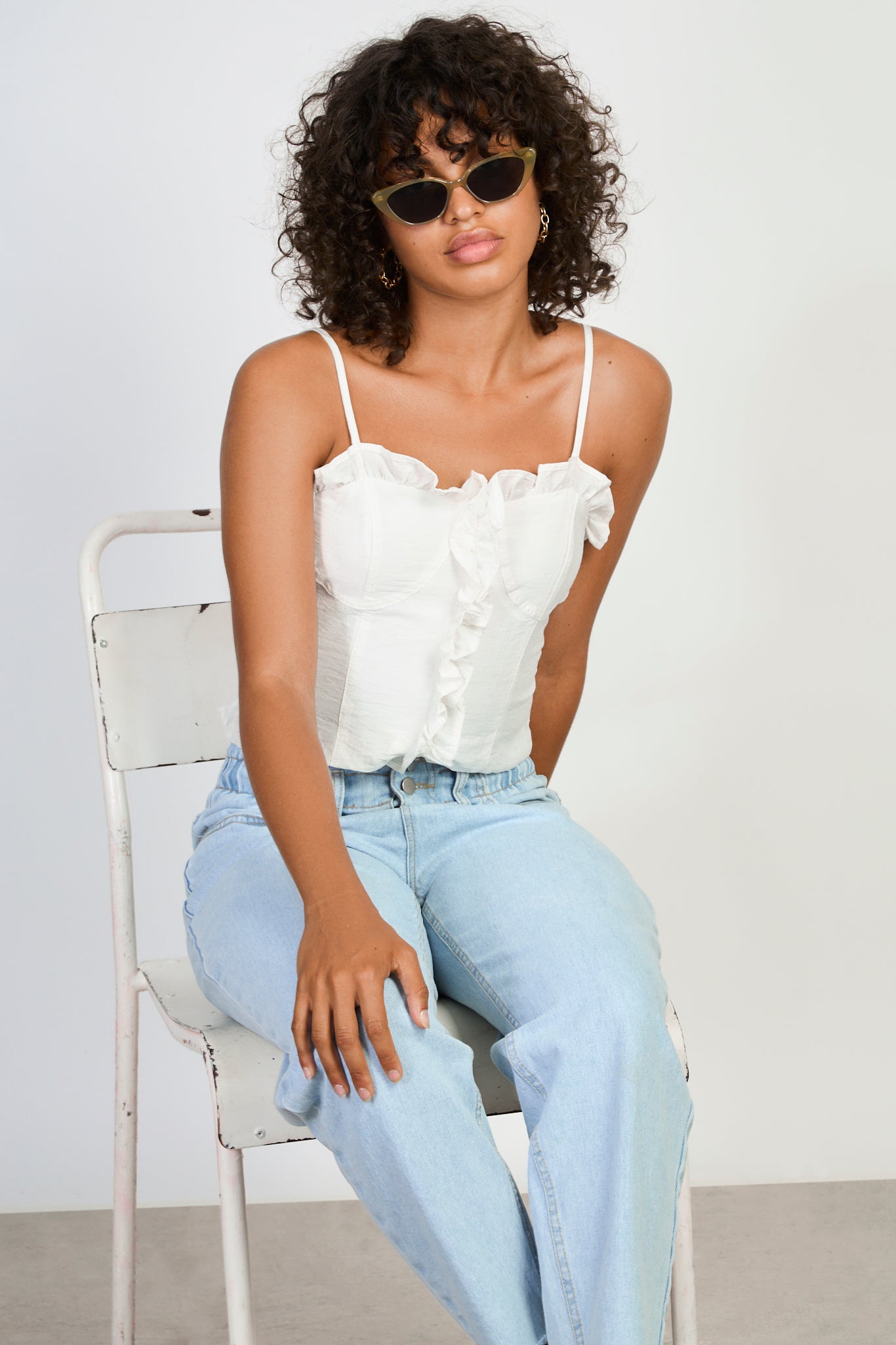White ruffle trim bustier top_5