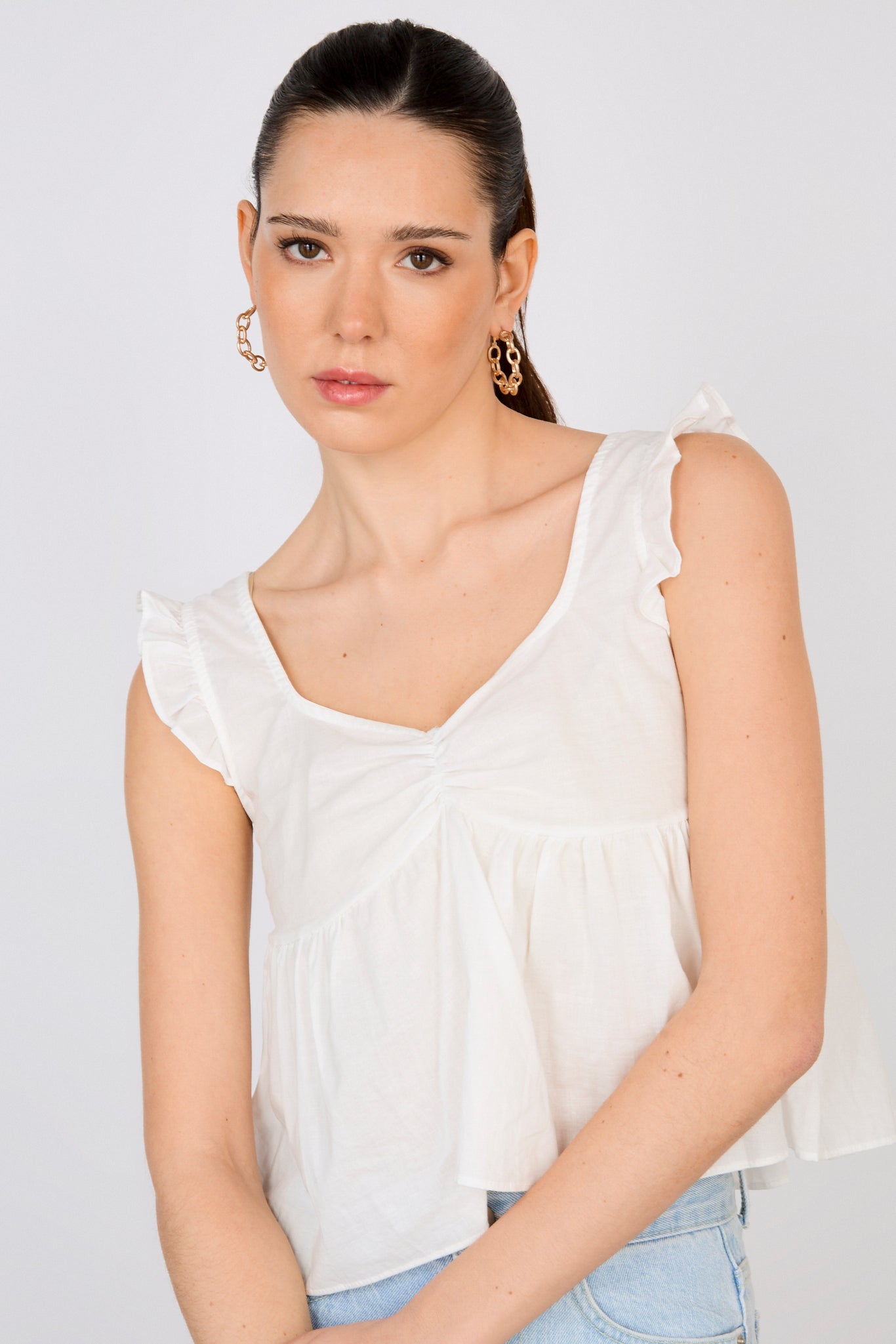 White ruffle trim tie back tank_2